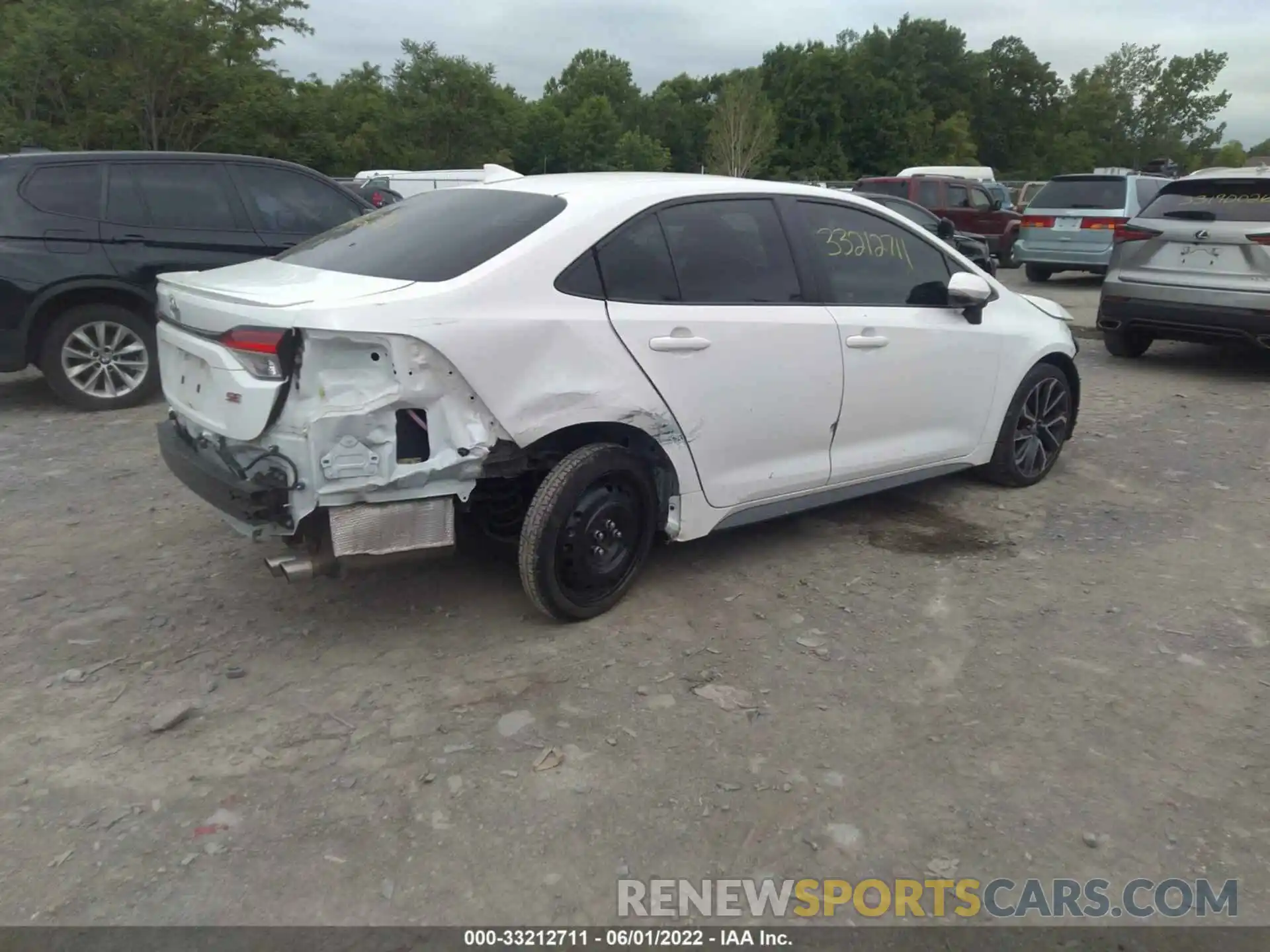 4 Photograph of a damaged car JTDP4RCE1LJ011750 TOYOTA COROLLA 2020