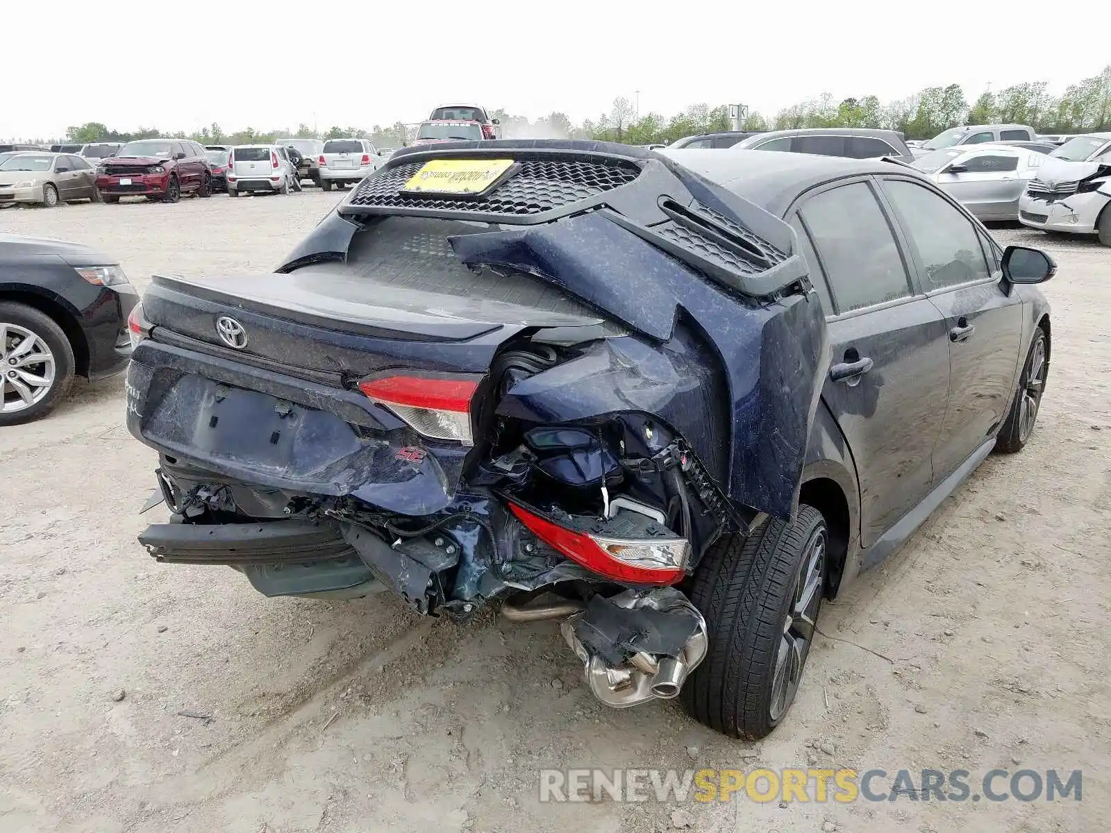 4 Photograph of a damaged car JTDP4RCE1LJ014065 TOYOTA COROLLA 2020