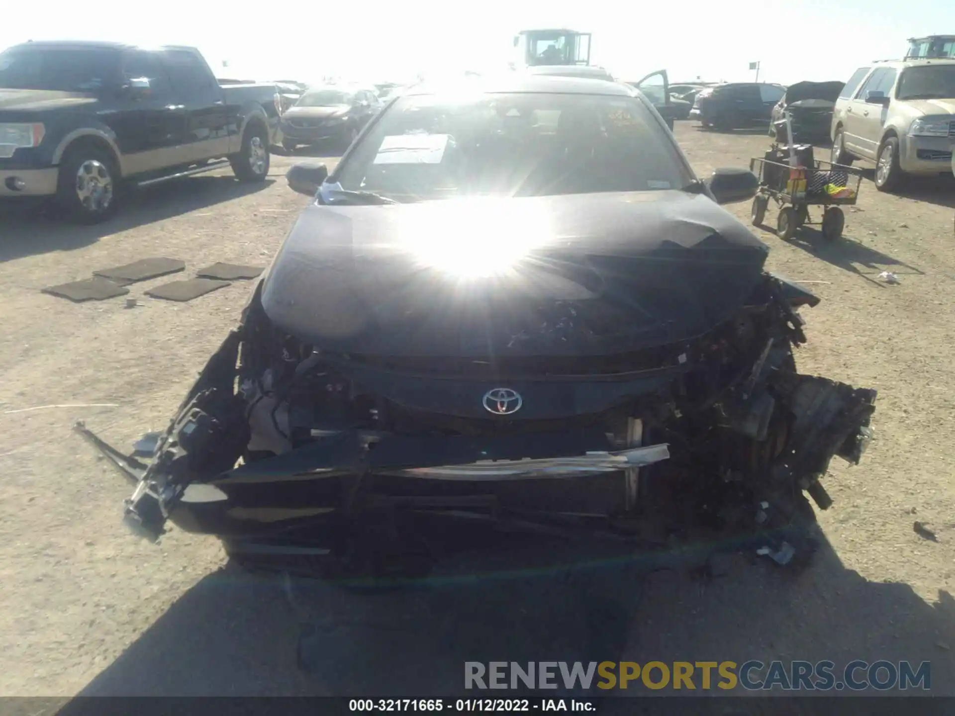 6 Photograph of a damaged car JTDP4RCE1LJ015085 TOYOTA COROLLA 2020