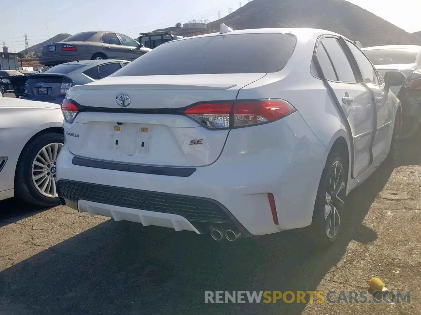 4 Photograph of a damaged car JTDP4RCE1LJ017595 TOYOTA COROLLA 2020