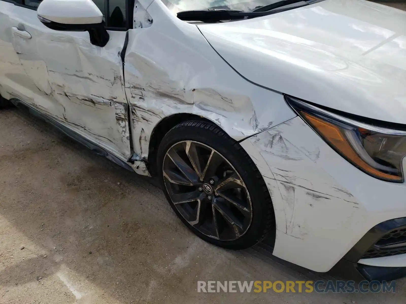 9 Photograph of a damaged car JTDP4RCE1LJ046918 TOYOTA COROLLA 2020