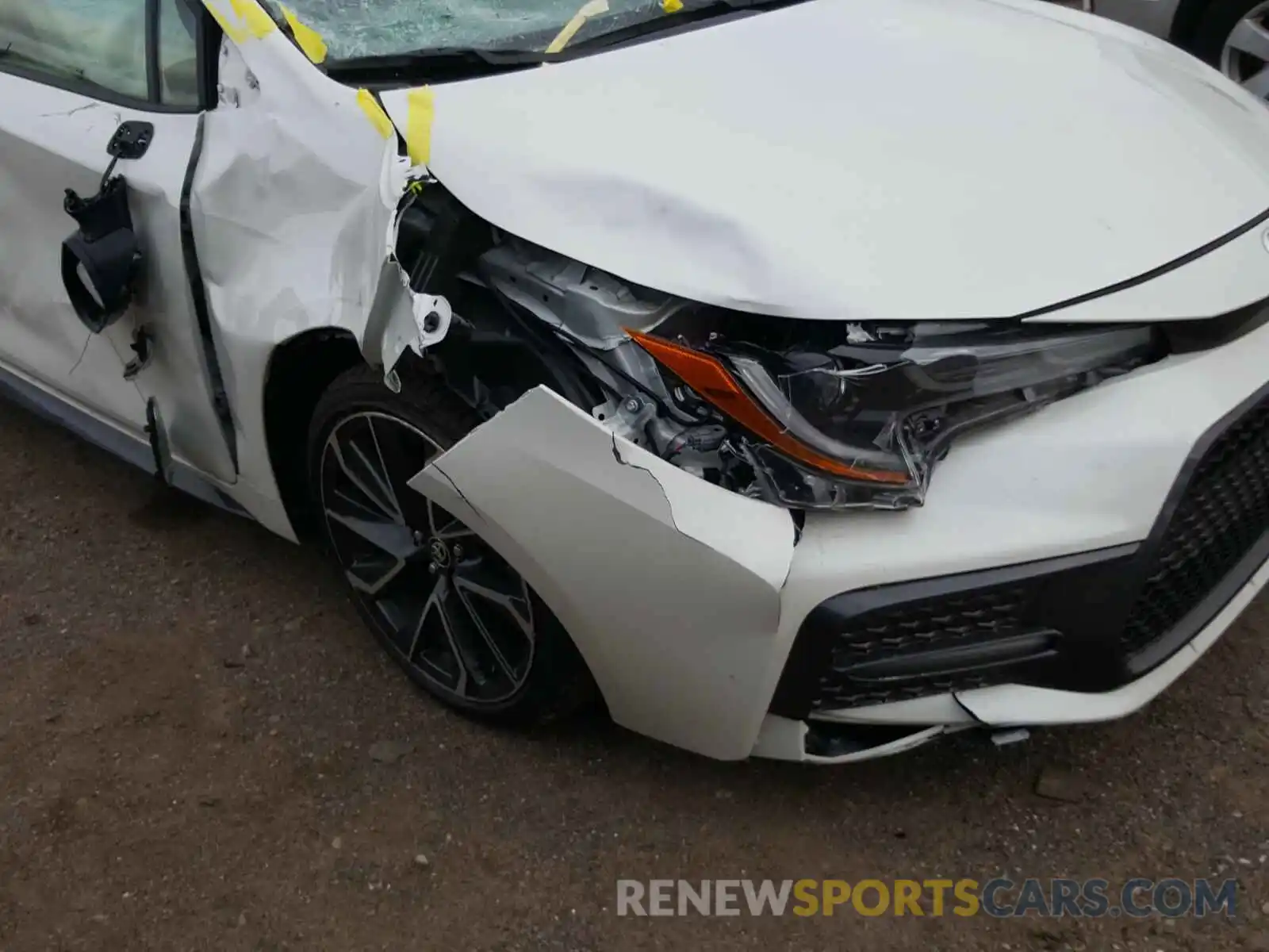 9 Photograph of a damaged car JTDP4RCE1LJ050418 TOYOTA COROLLA 2020