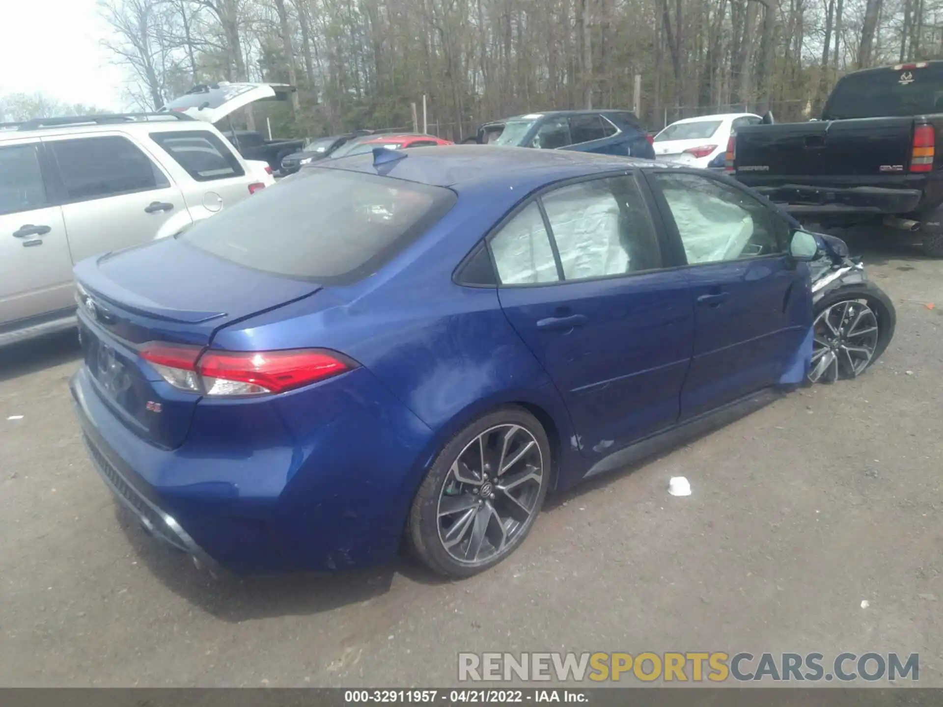 4 Photograph of a damaged car JTDP4RCE2LJ038231 TOYOTA COROLLA 2020