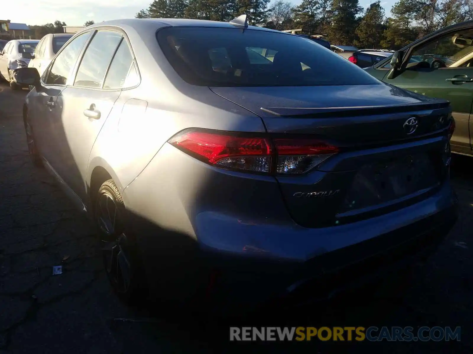 3 Photograph of a damaged car JTDP4RCE3LJ011393 TOYOTA COROLLA 2020