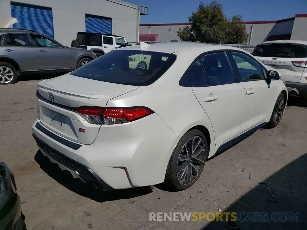 4 Photograph of a damaged car JTDP4RCE3LJ049447 TOYOTA COROLLA 2020