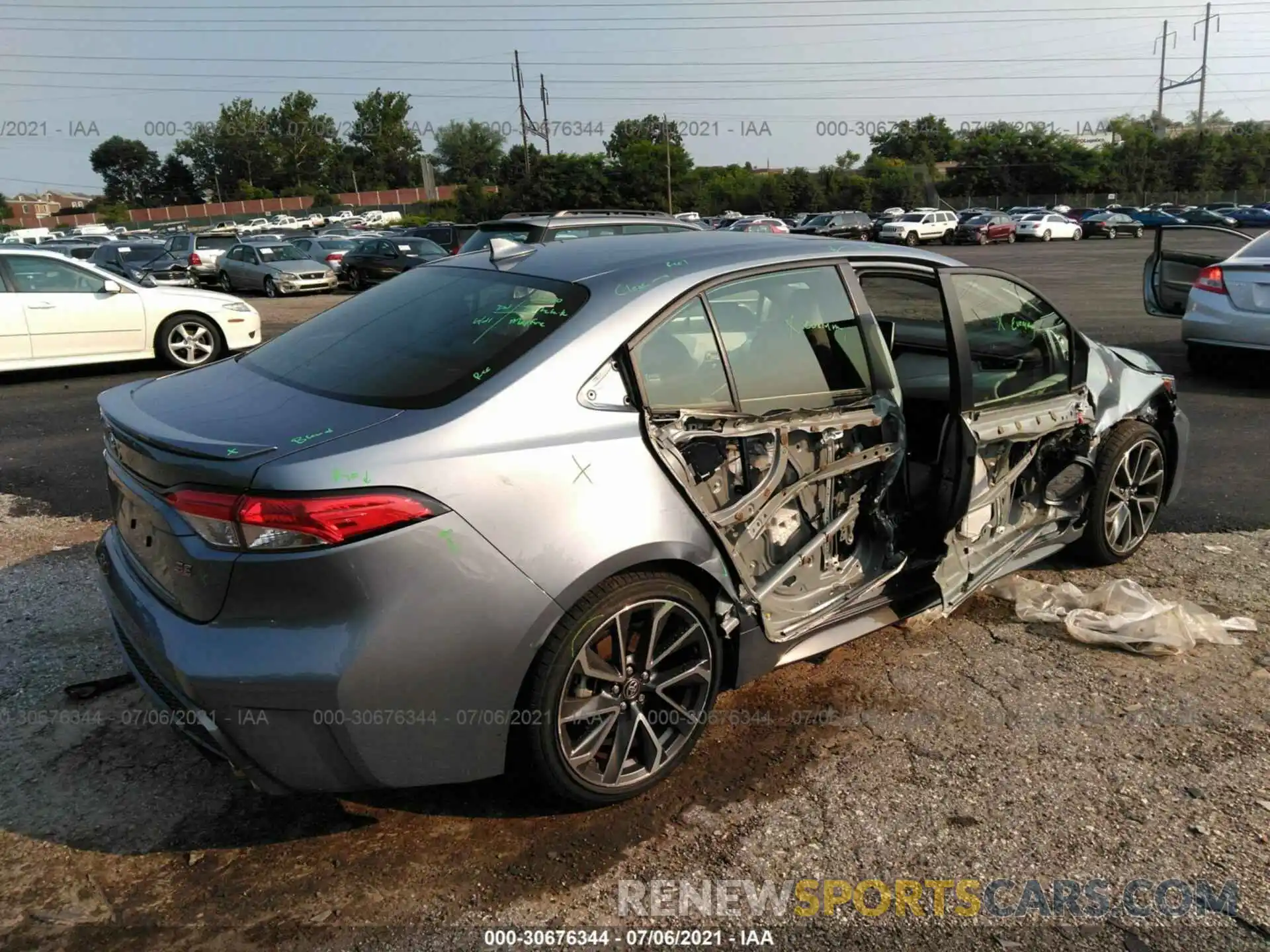 4 Photograph of a damaged car JTDP4RCE4LJ018000 TOYOTA COROLLA 2020