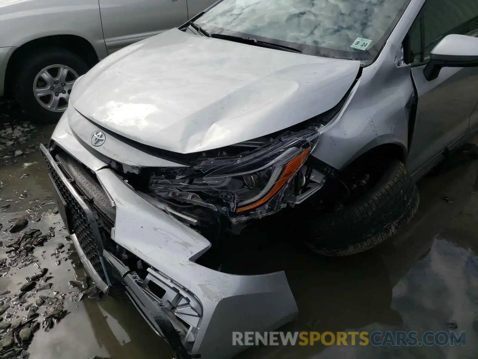 9 Photograph of a damaged car JTDP4RCE4LJ035833 TOYOTA COROLLA 2020