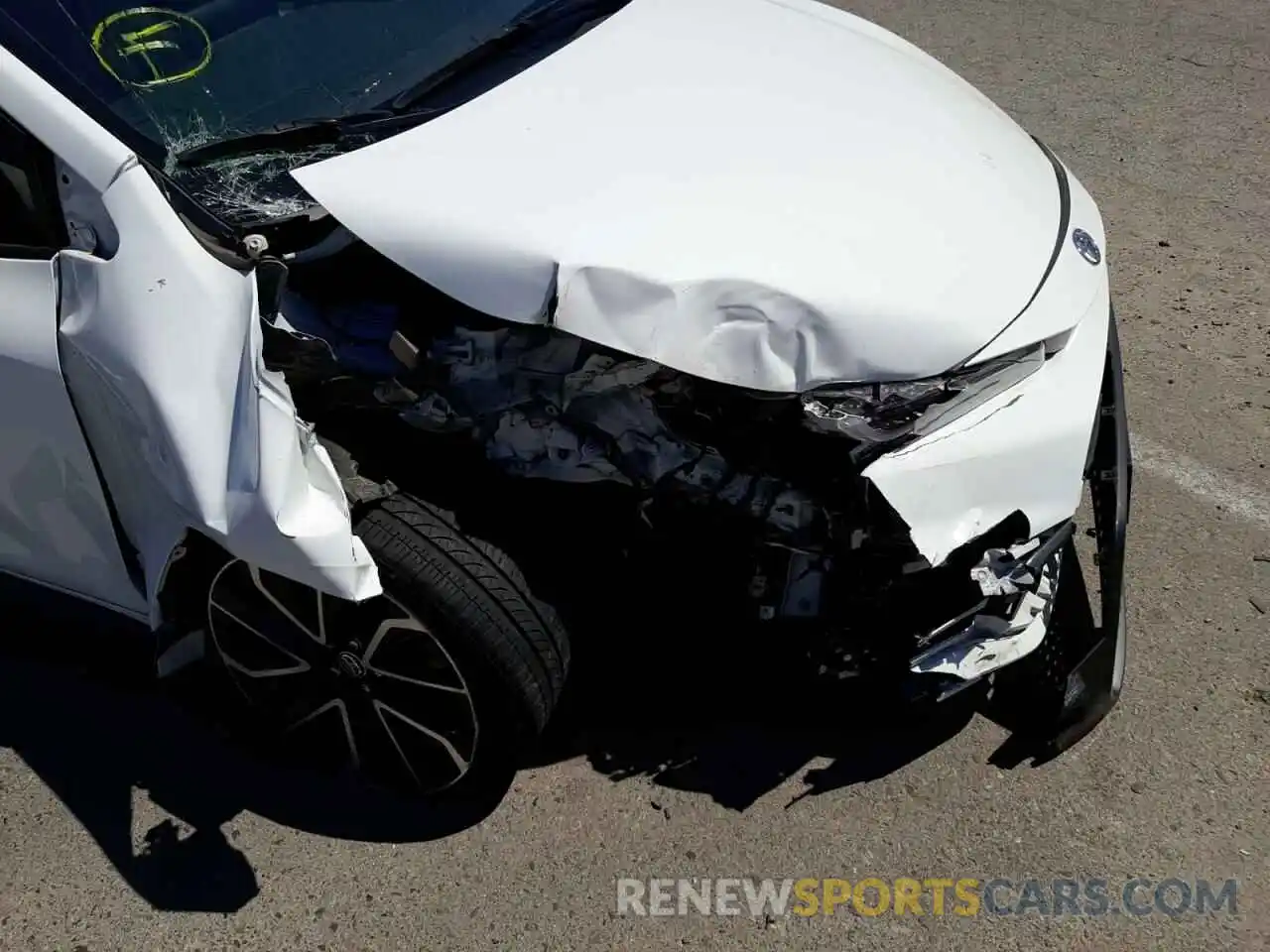 9 Photograph of a damaged car JTDP4RCE4LJ036285 TOYOTA COROLLA 2020