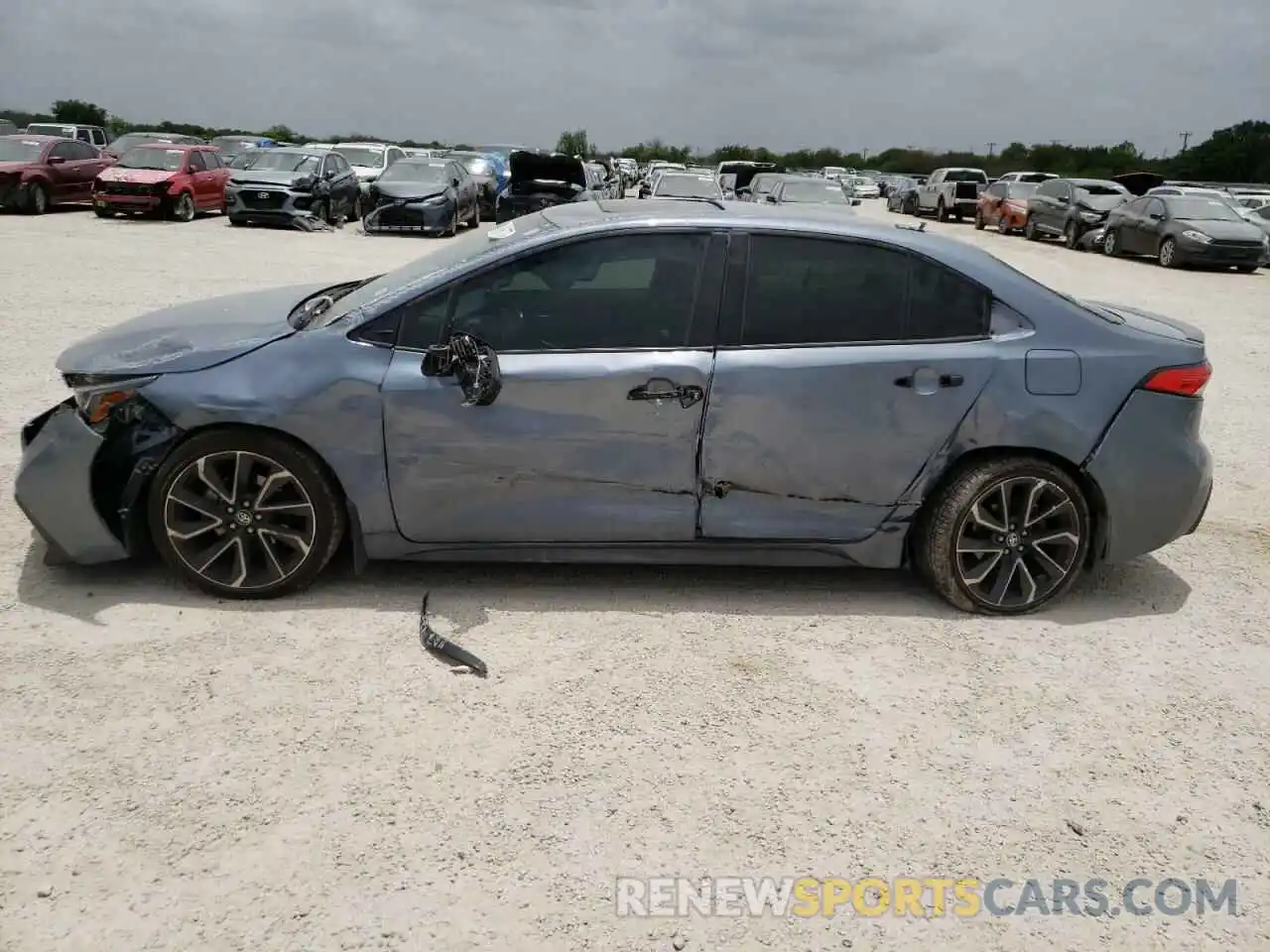 9 Photograph of a damaged car JTDP4RCE4LJ044113 TOYOTA COROLLA 2020