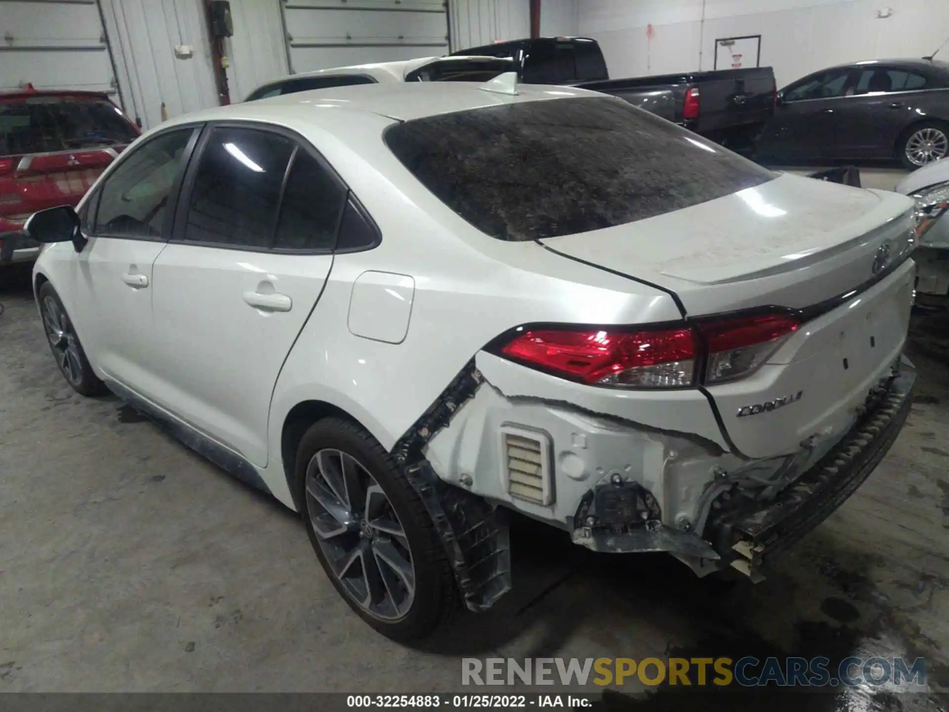 3 Photograph of a damaged car JTDP4RCE5LJ008690 TOYOTA COROLLA 2020