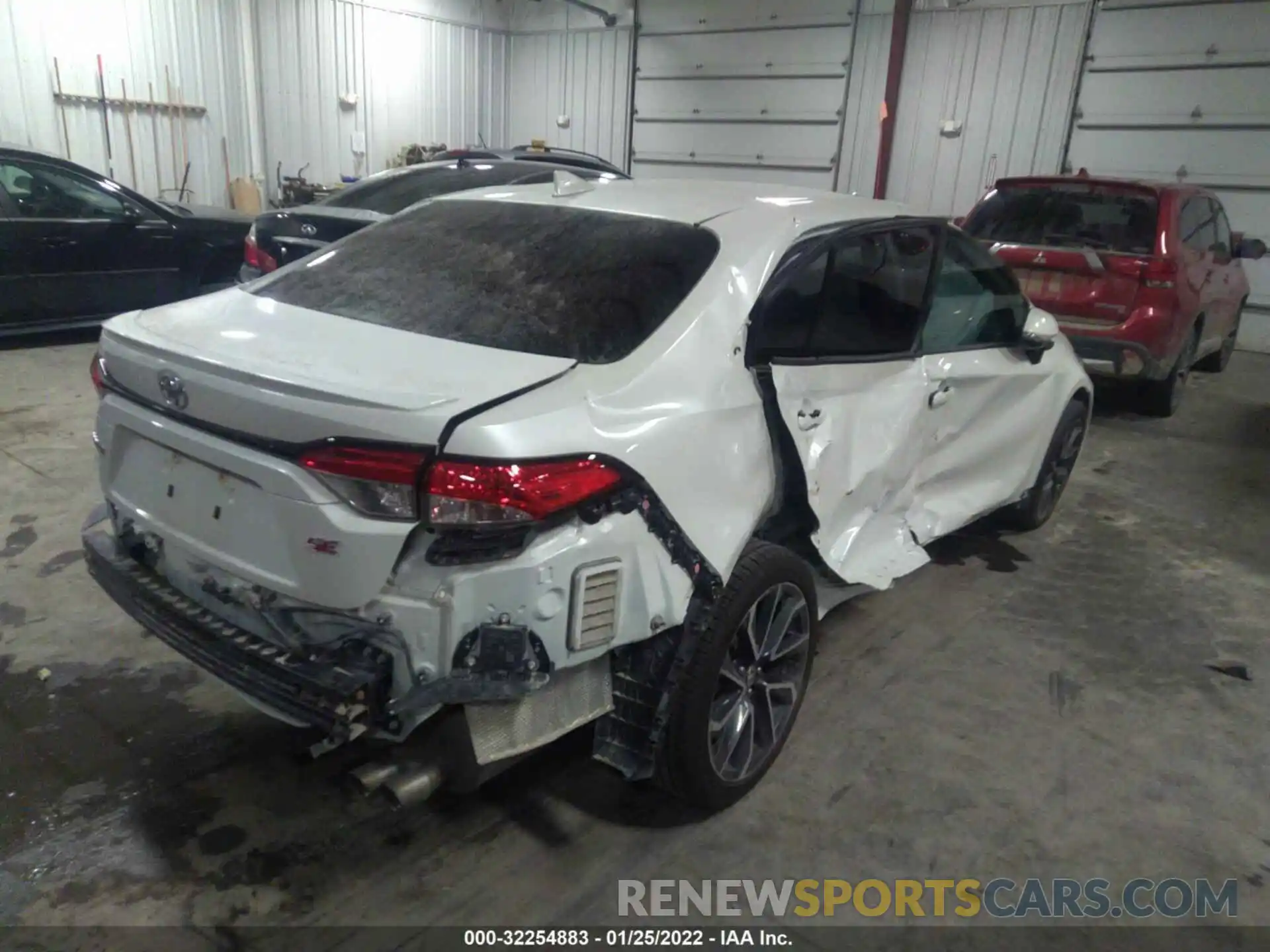 4 Photograph of a damaged car JTDP4RCE5LJ008690 TOYOTA COROLLA 2020