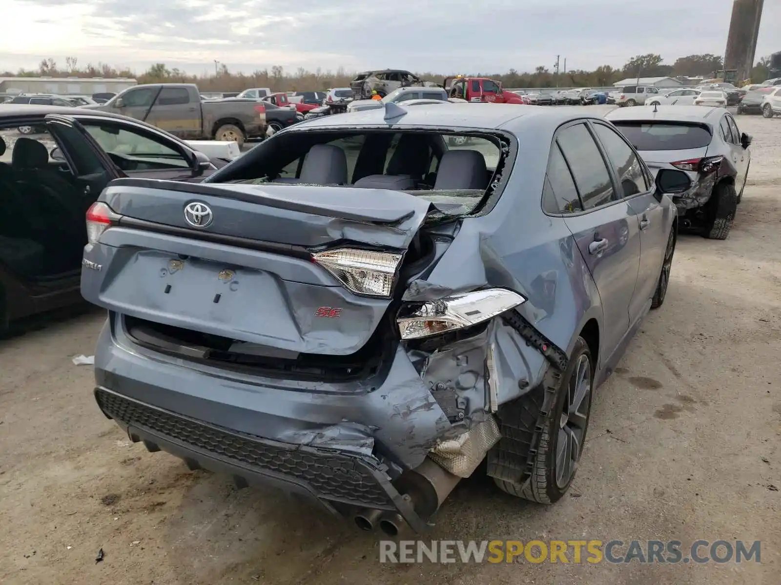 4 Photograph of a damaged car JTDP4RCE5LJ019026 TOYOTA COROLLA 2020