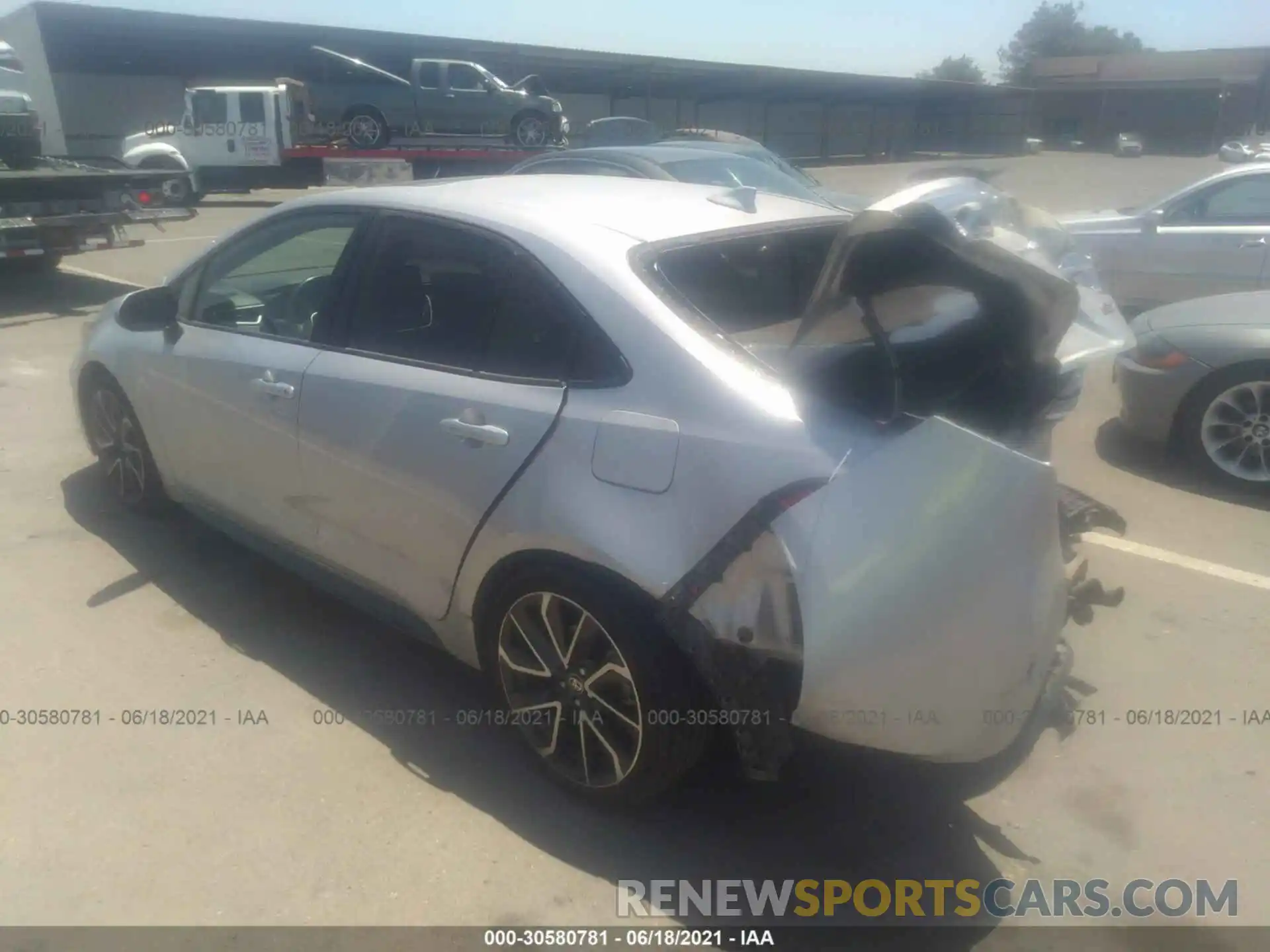 3 Photograph of a damaged car JTDP4RCE5LJ030737 TOYOTA COROLLA 2020