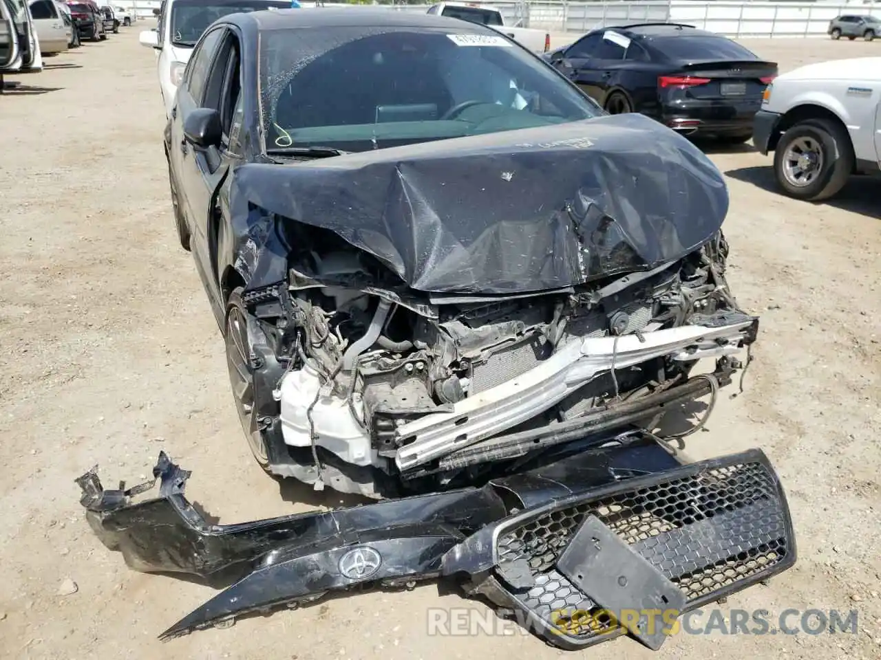 9 Photograph of a damaged car JTDP4RCE5LJ052740 TOYOTA COROLLA 2020