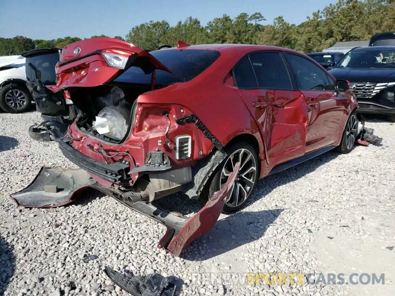 4 Photograph of a damaged car JTDP4RCE6LJ013574 TOYOTA COROLLA 2020