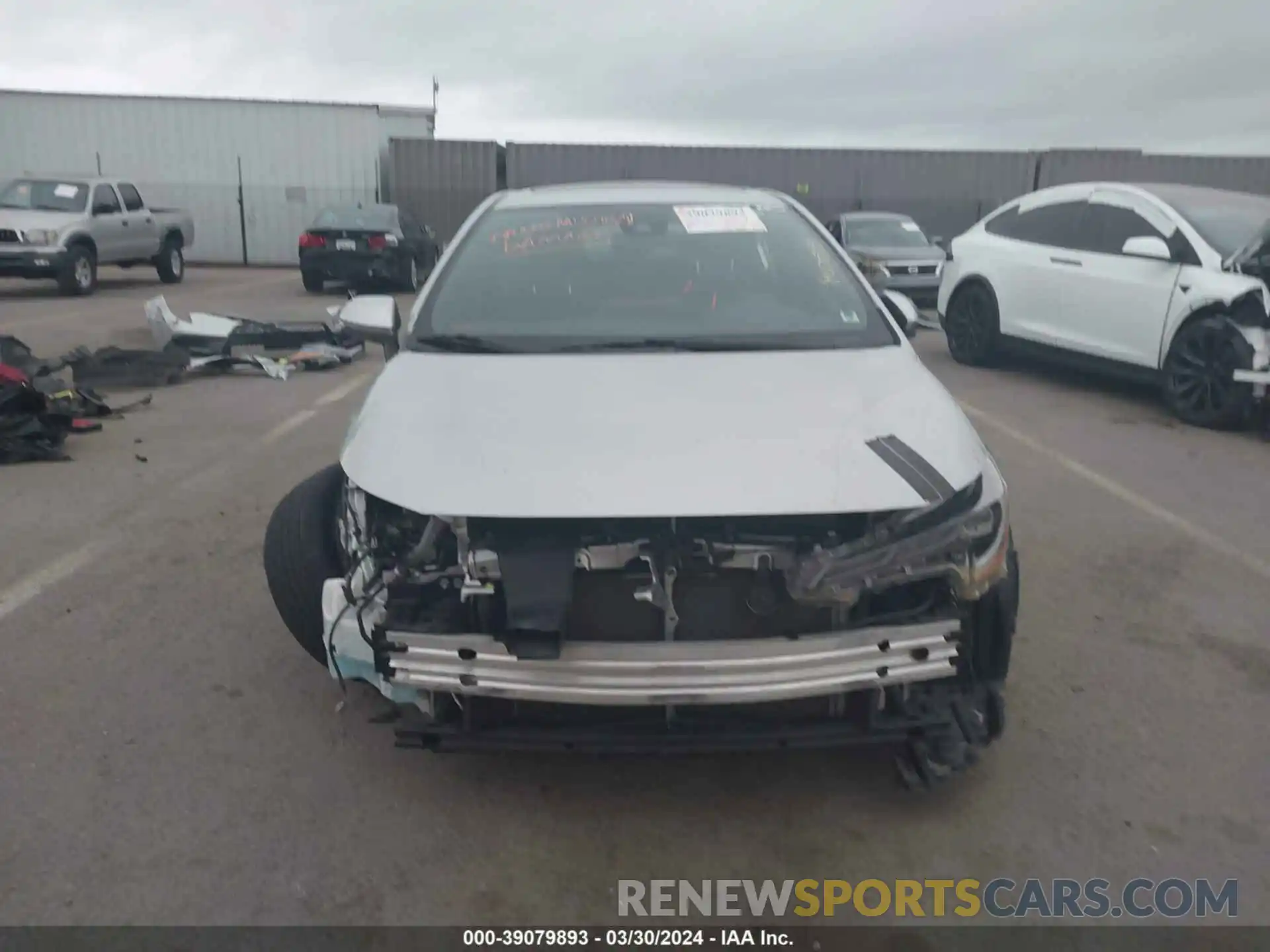 13 Photograph of a damaged car JTDP4RCE7LJ015754 TOYOTA COROLLA 2020