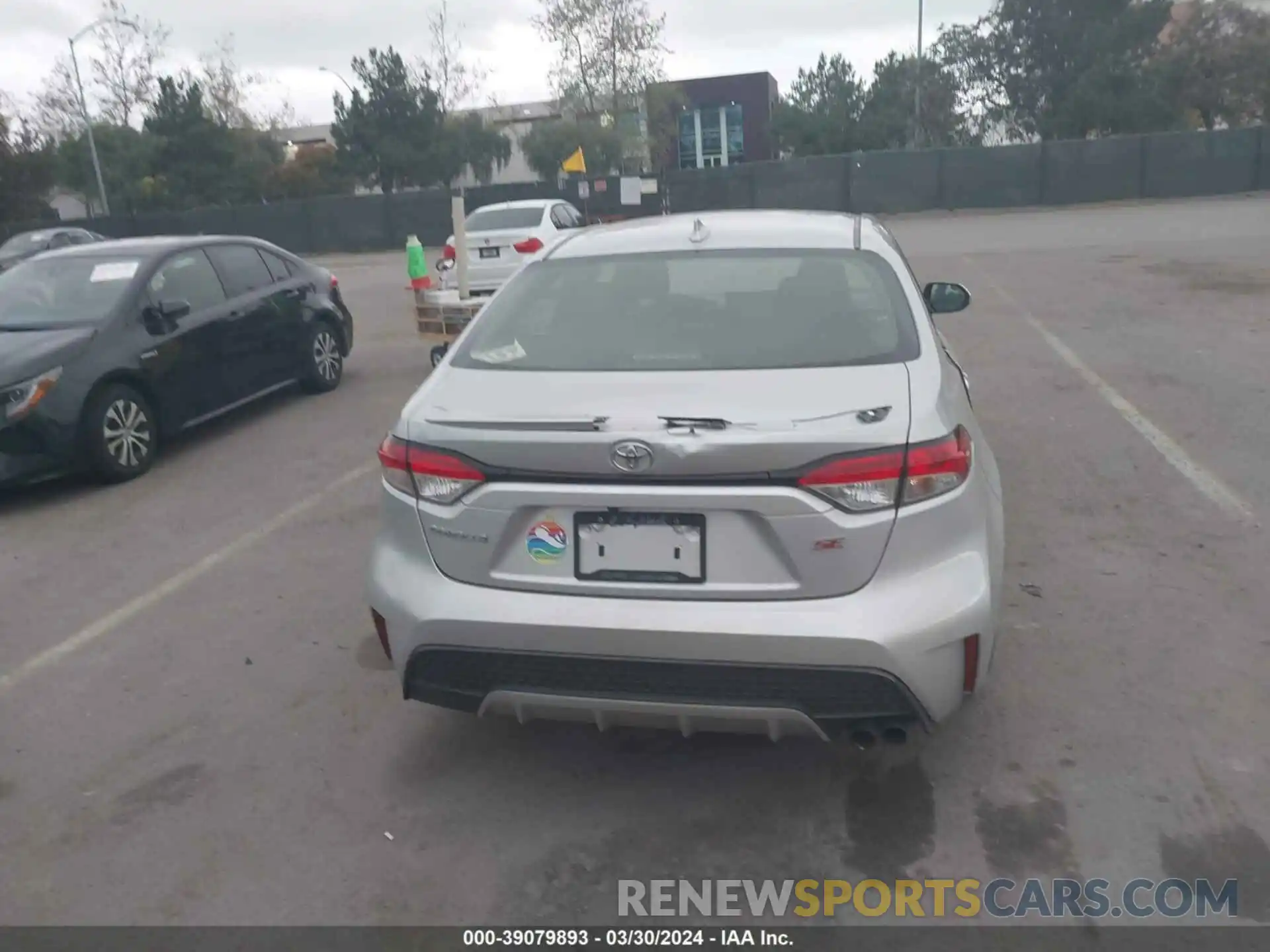 17 Photograph of a damaged car JTDP4RCE7LJ015754 TOYOTA COROLLA 2020