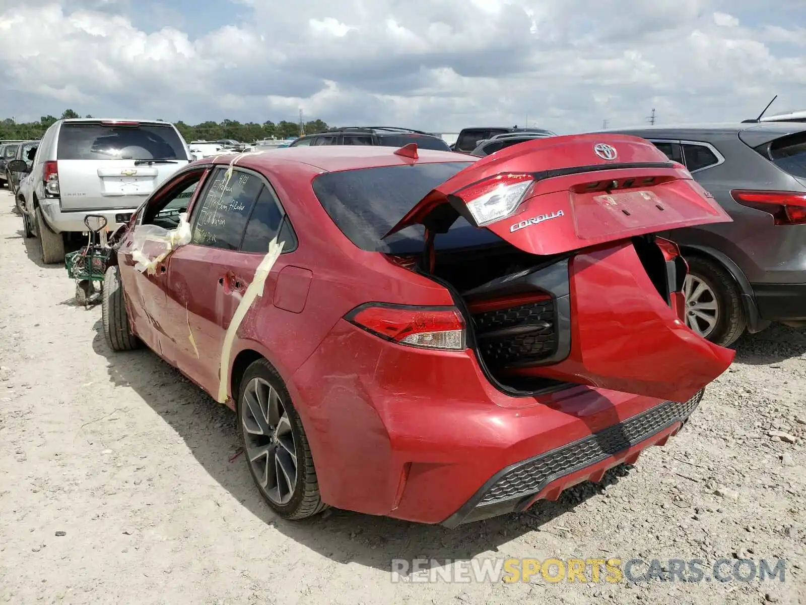 3 Photograph of a damaged car JTDP4RCE7LJ021098 TOYOTA COROLLA 2020