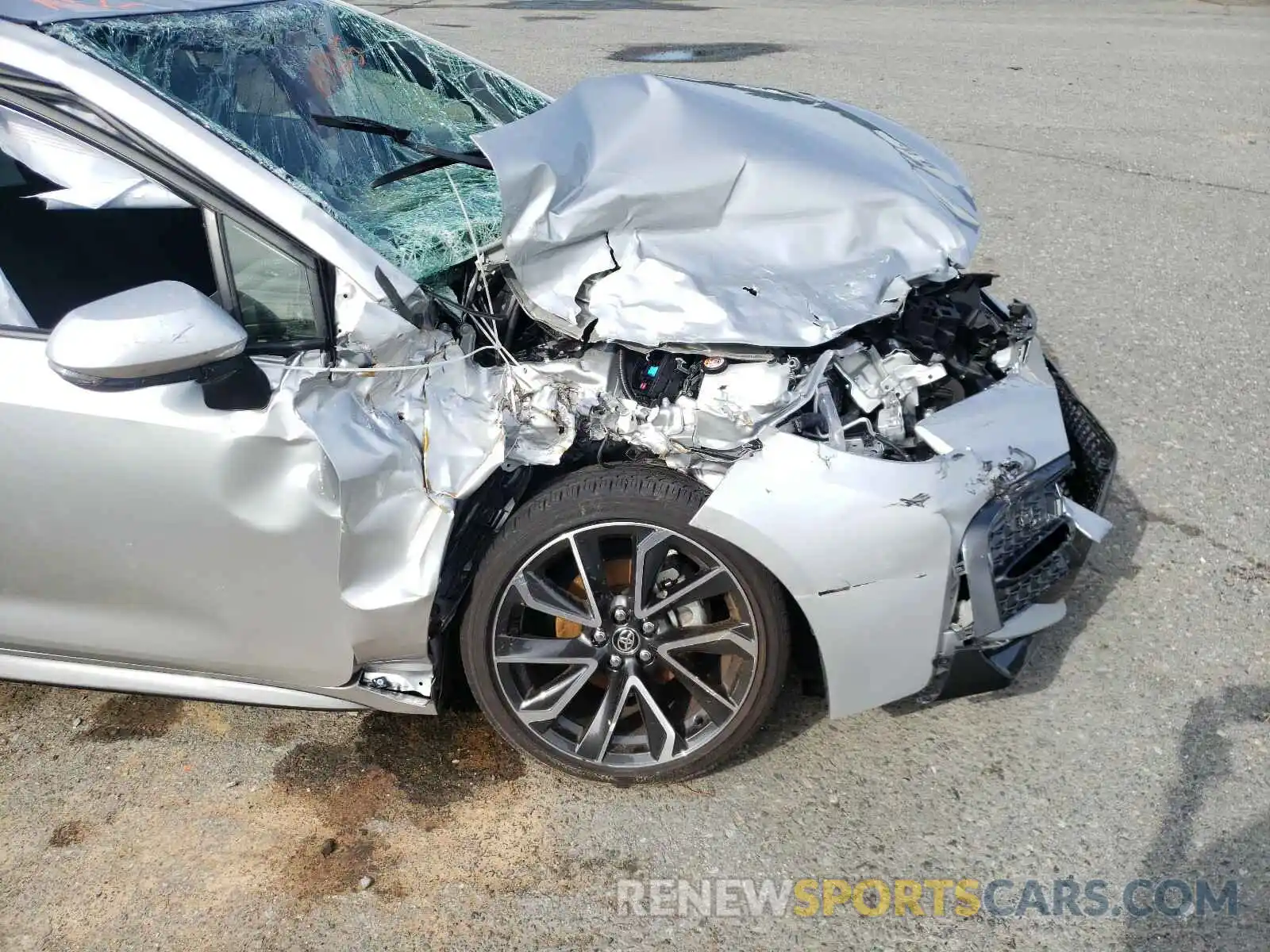 9 Photograph of a damaged car JTDP4RCE7LJ033025 TOYOTA COROLLA 2020