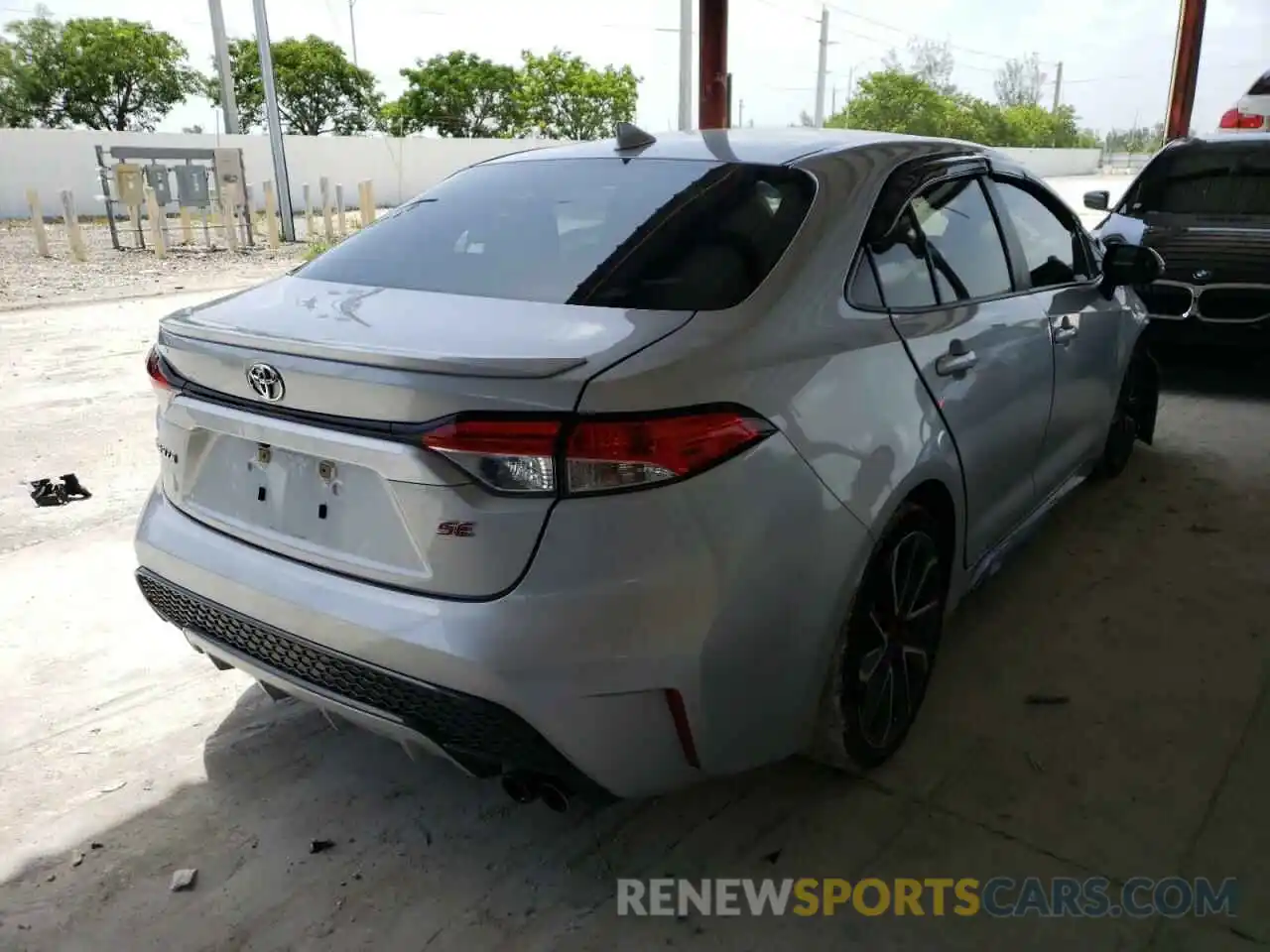 4 Photograph of a damaged car JTDP4RCE7LJ052075 TOYOTA COROLLA 2020