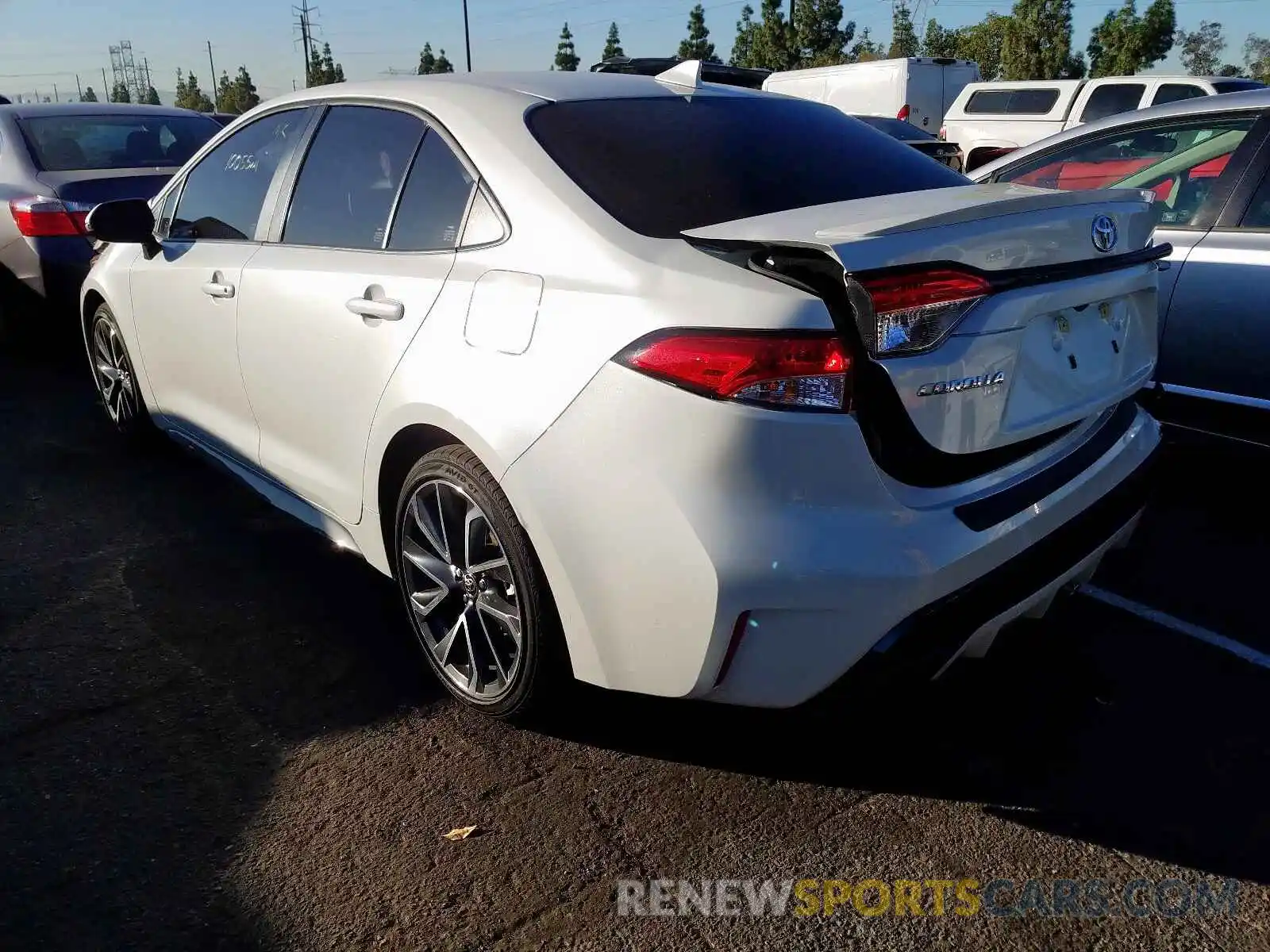 3 Photograph of a damaged car JTDP4RCE8LJ010384 TOYOTA COROLLA 2020