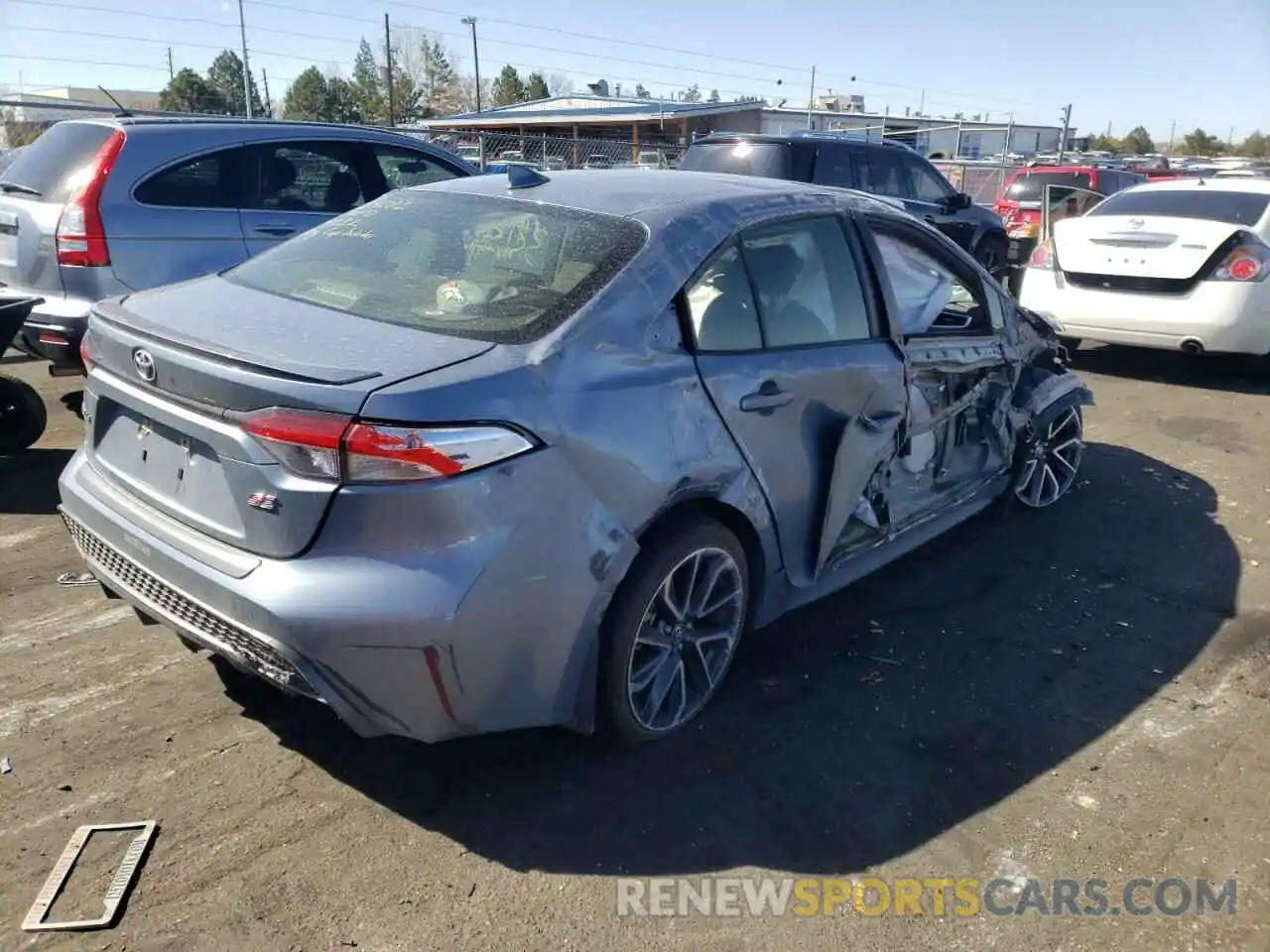 4 Photograph of a damaged car JTDP4RCE8LJ010868 TOYOTA COROLLA 2020