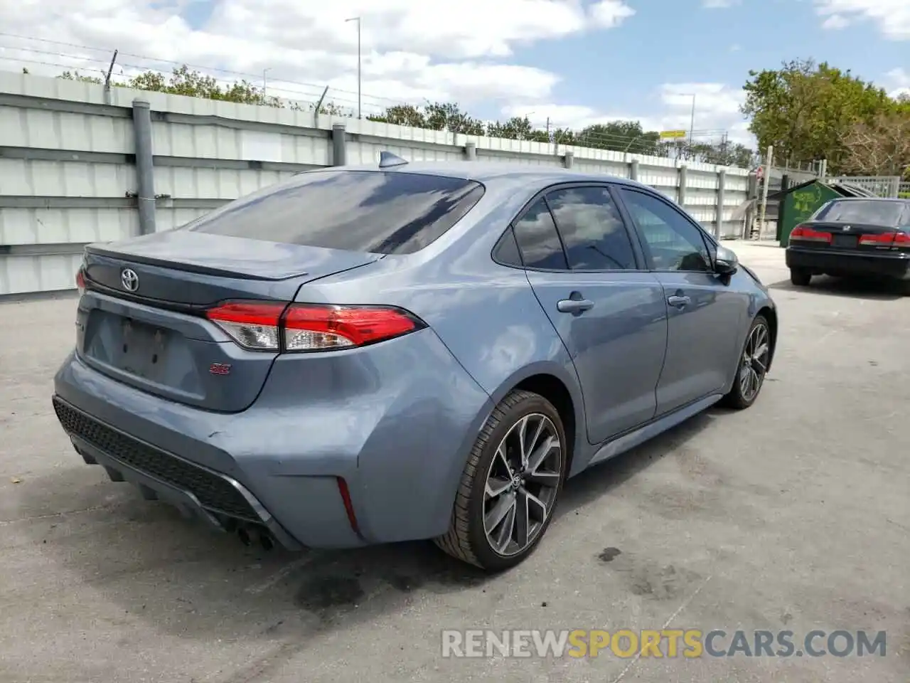 4 Photograph of a damaged car JTDP4RCE8LJ016296 TOYOTA COROLLA 2020