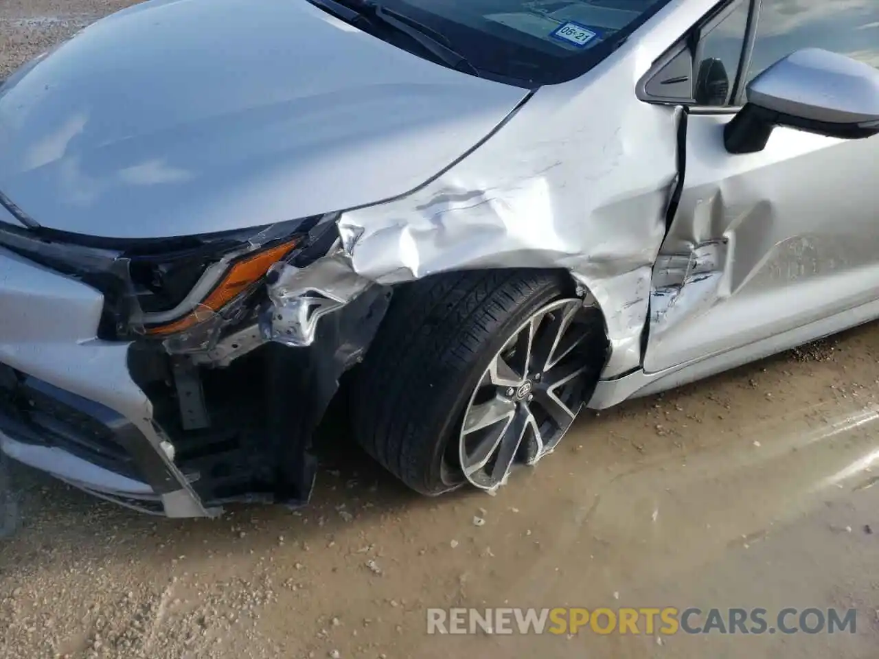 9 Photograph of a damaged car JTDP4RCE9LJ004206 TOYOTA COROLLA 2020