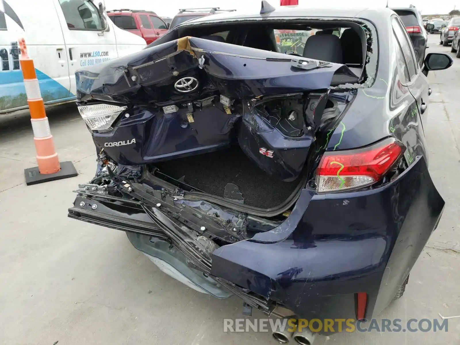 9 Photograph of a damaged car JTDP4RCE9LJ011818 TOYOTA COROLLA 2020