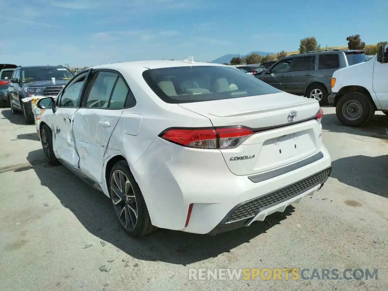 3 Photograph of a damaged car JTDP4RCE9LJ018946 TOYOTA COROLLA 2020