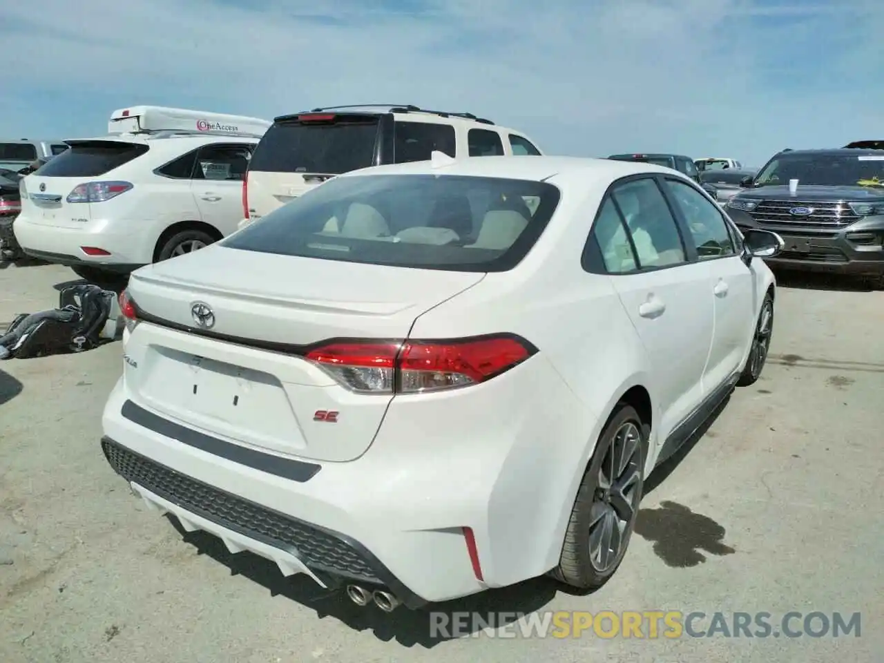 4 Photograph of a damaged car JTDP4RCE9LJ018946 TOYOTA COROLLA 2020