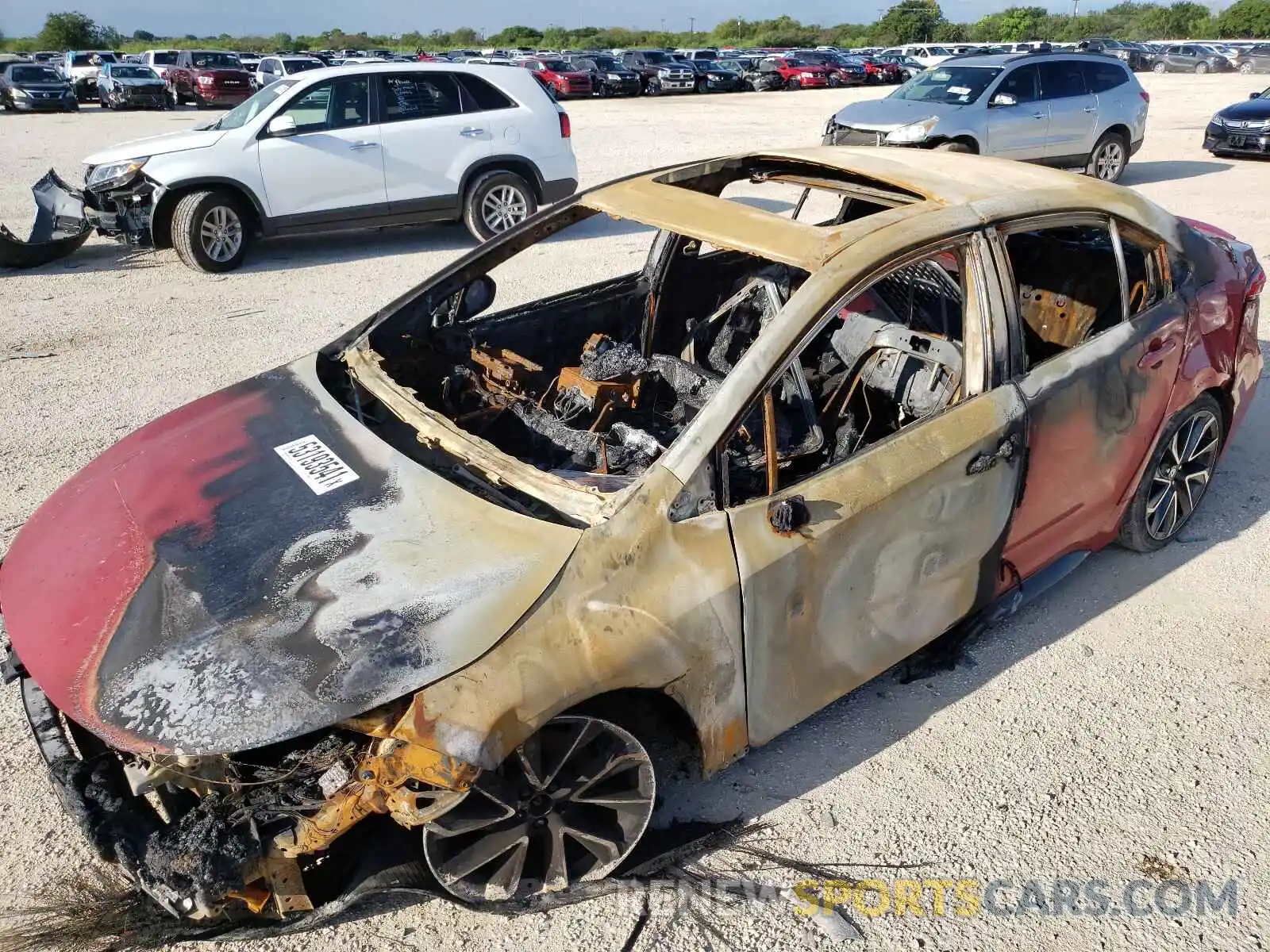 9 Photograph of a damaged car JTDP4RCE9LJ053230 TOYOTA COROLLA 2020