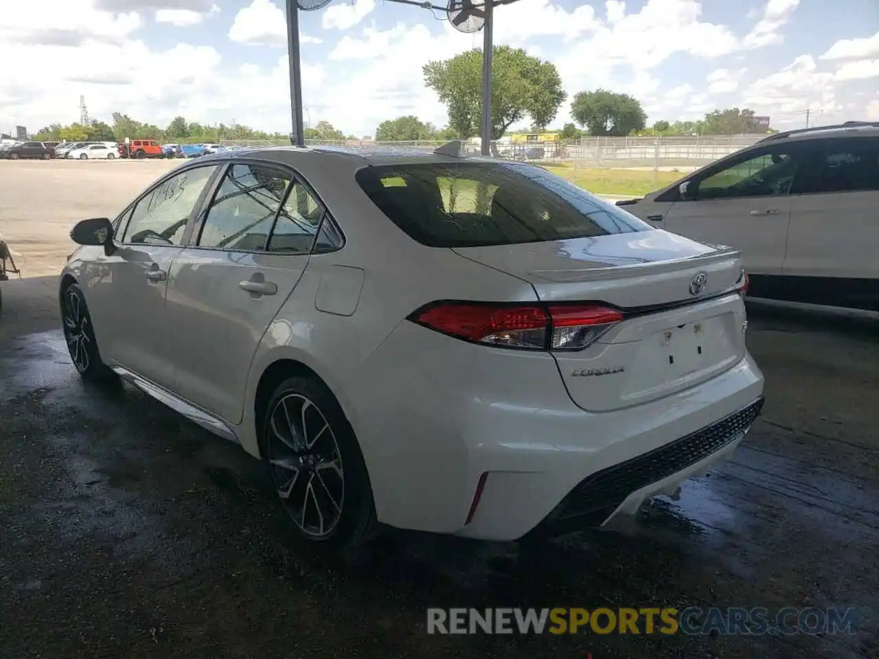 3 Photograph of a damaged car JTDP4RCEXLJ006711 TOYOTA COROLLA 2020