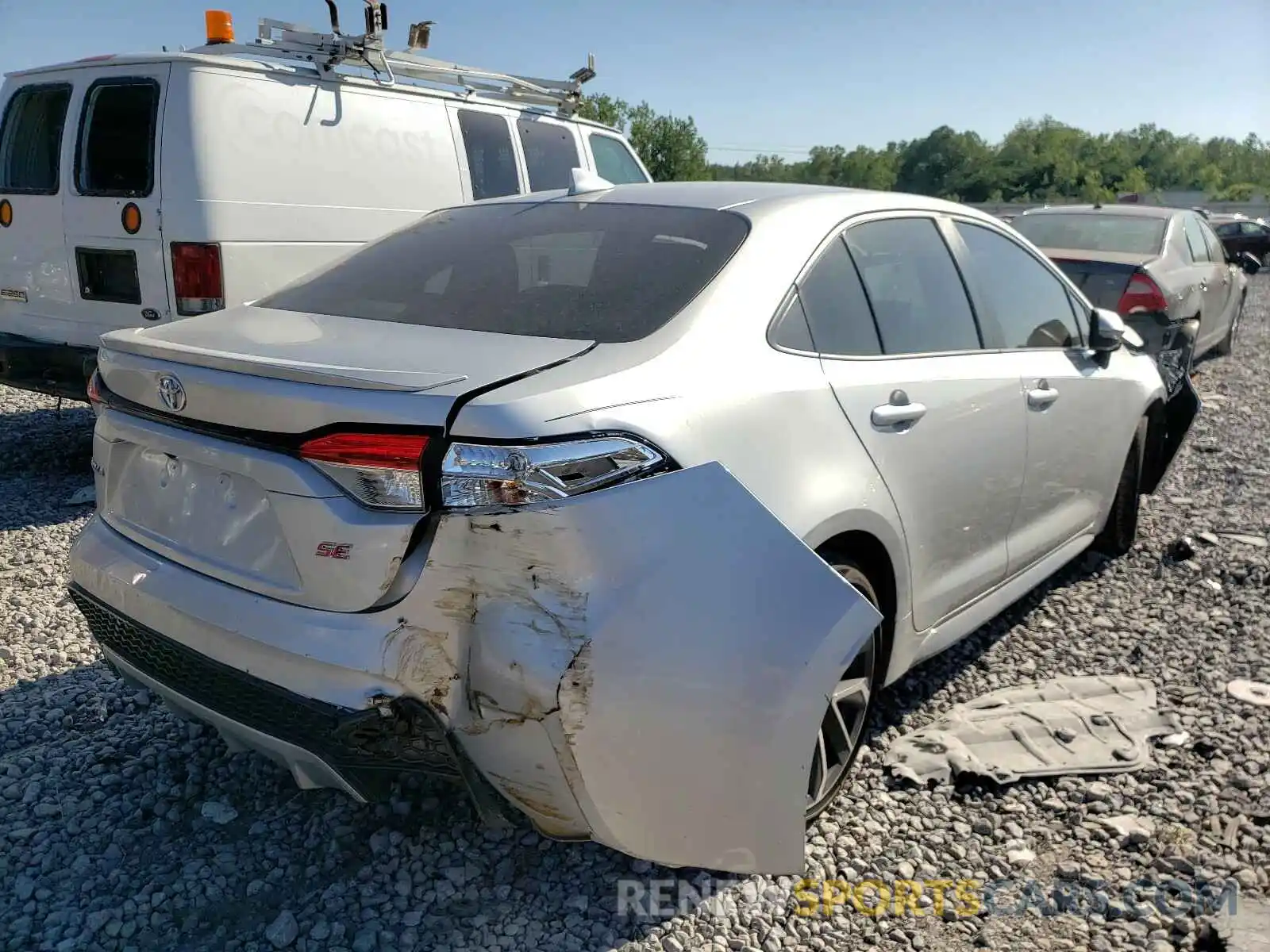 4 Photograph of a damaged car JTDS4RCE0LJ001012 TOYOTA COROLLA 2020