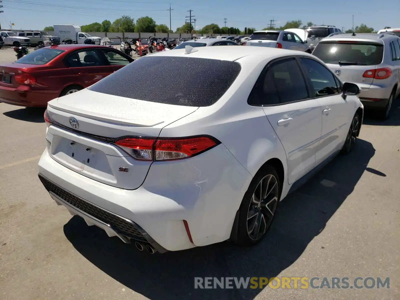 4 Photograph of a damaged car JTDS4RCE0LJ003830 TOYOTA COROLLA 2020