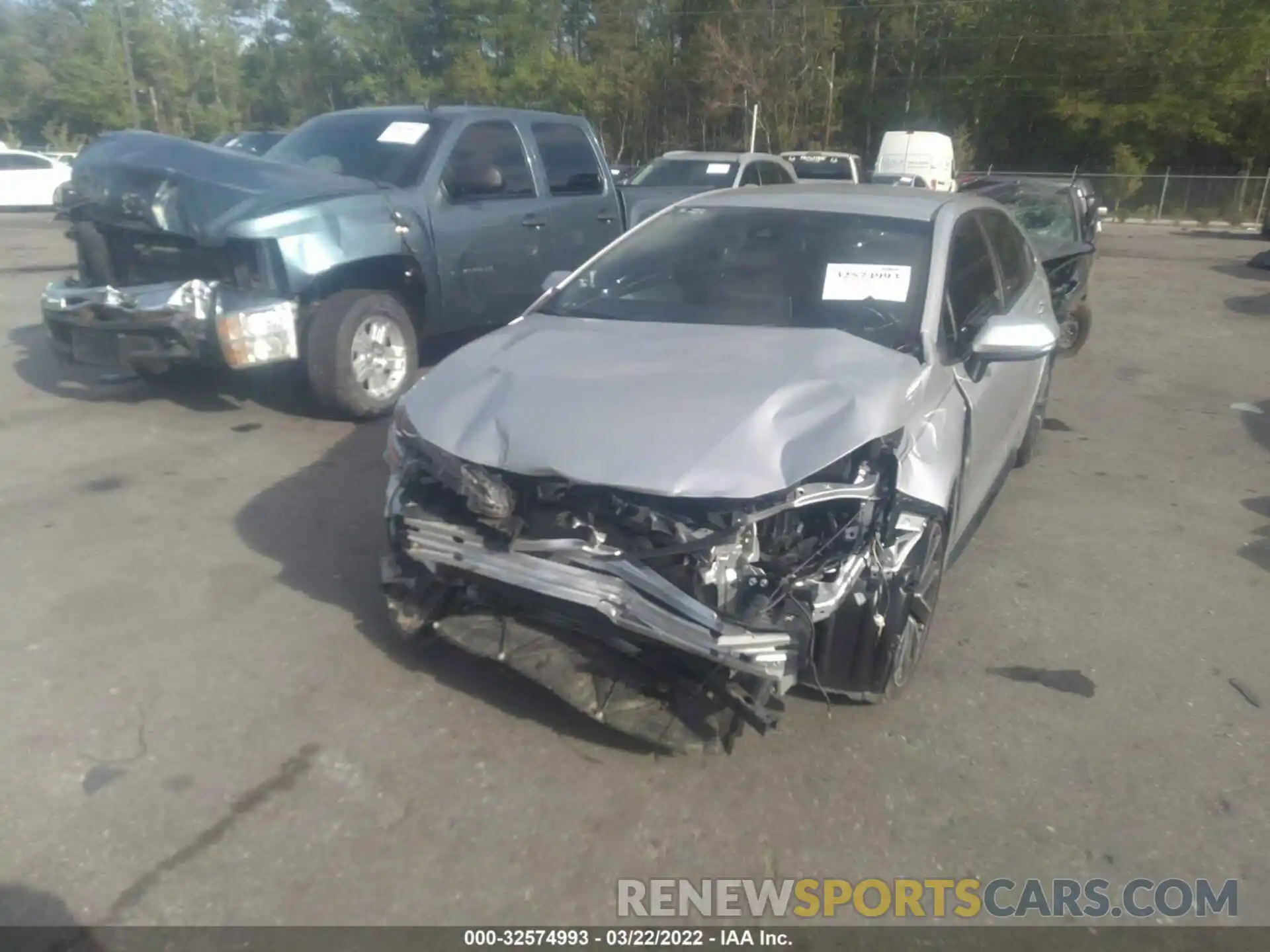 6 Photograph of a damaged car JTDS4RCE0LJ004119 TOYOTA COROLLA 2020