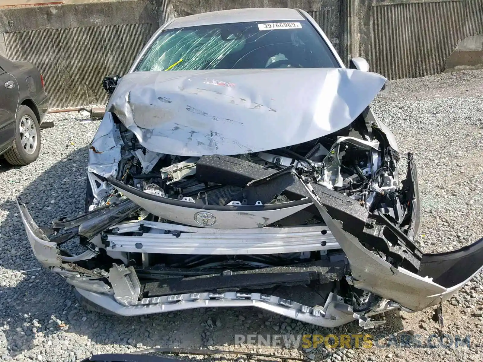 9 Photograph of a damaged car JTDS4RCE0LJ004539 TOYOTA COROLLA 2020