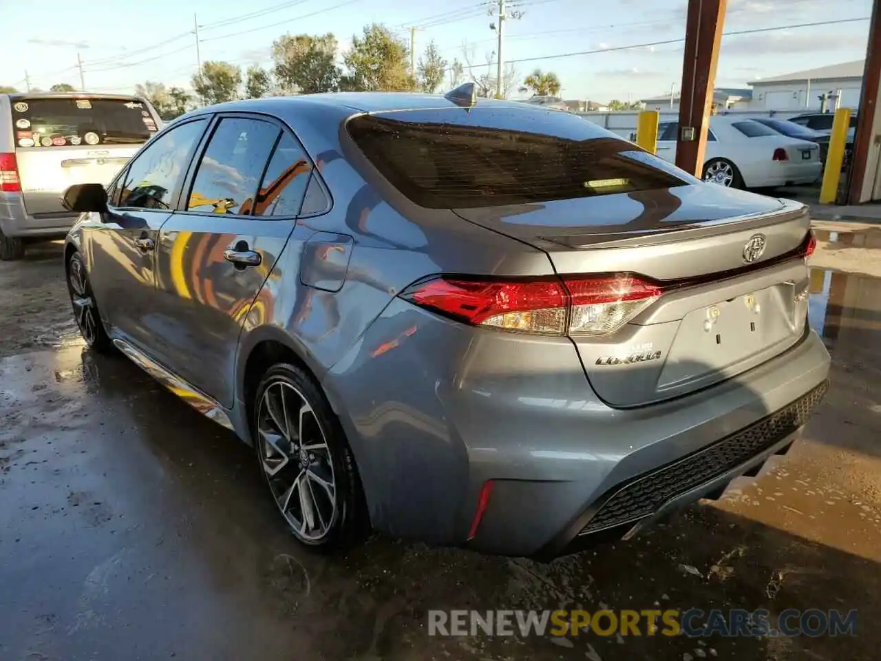 3 Photograph of a damaged car JTDS4RCE0LJ007702 TOYOTA COROLLA 2020