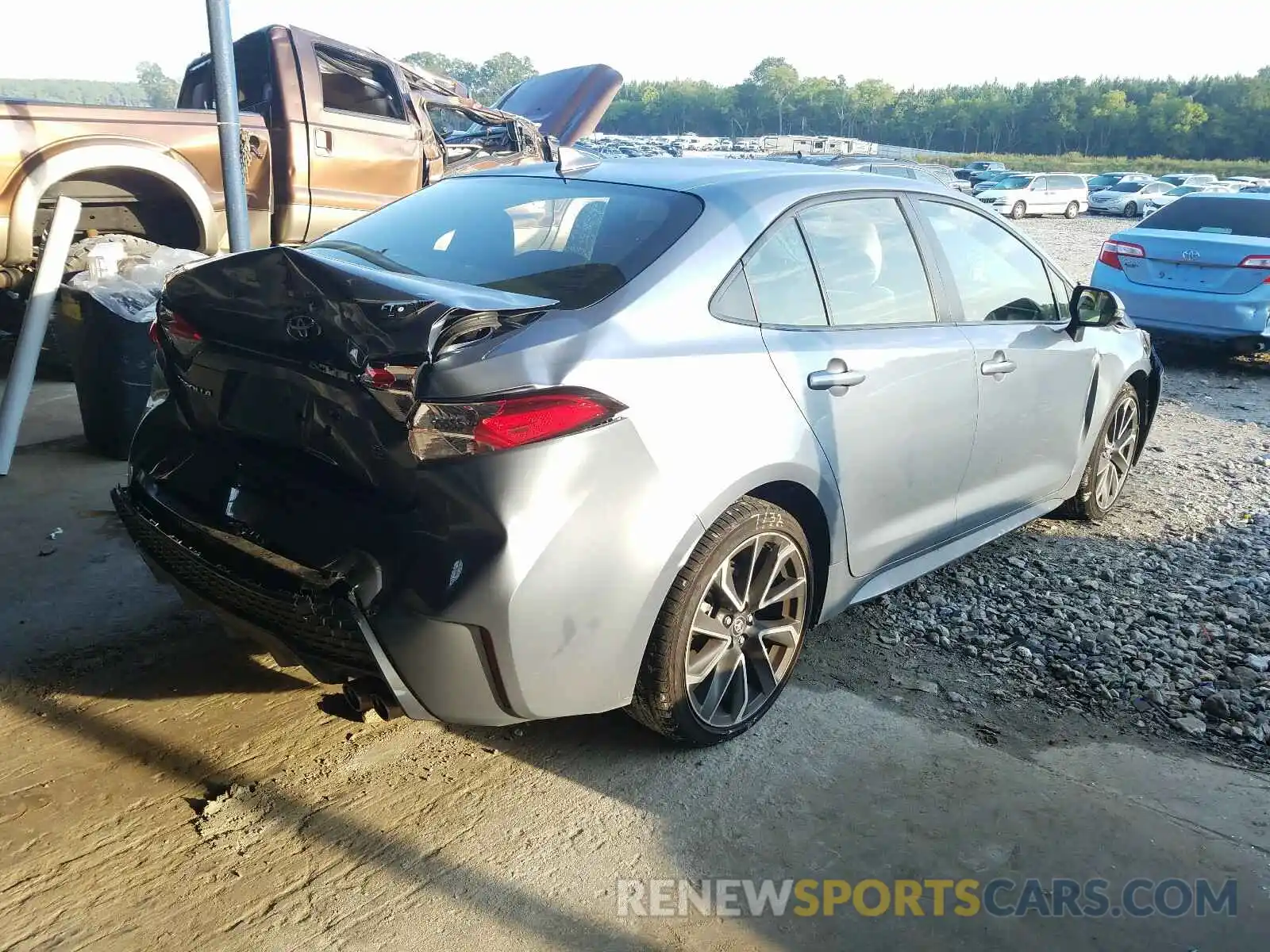 4 Photograph of a damaged car JTDS4RCE0LJ007909 TOYOTA COROLLA 2020