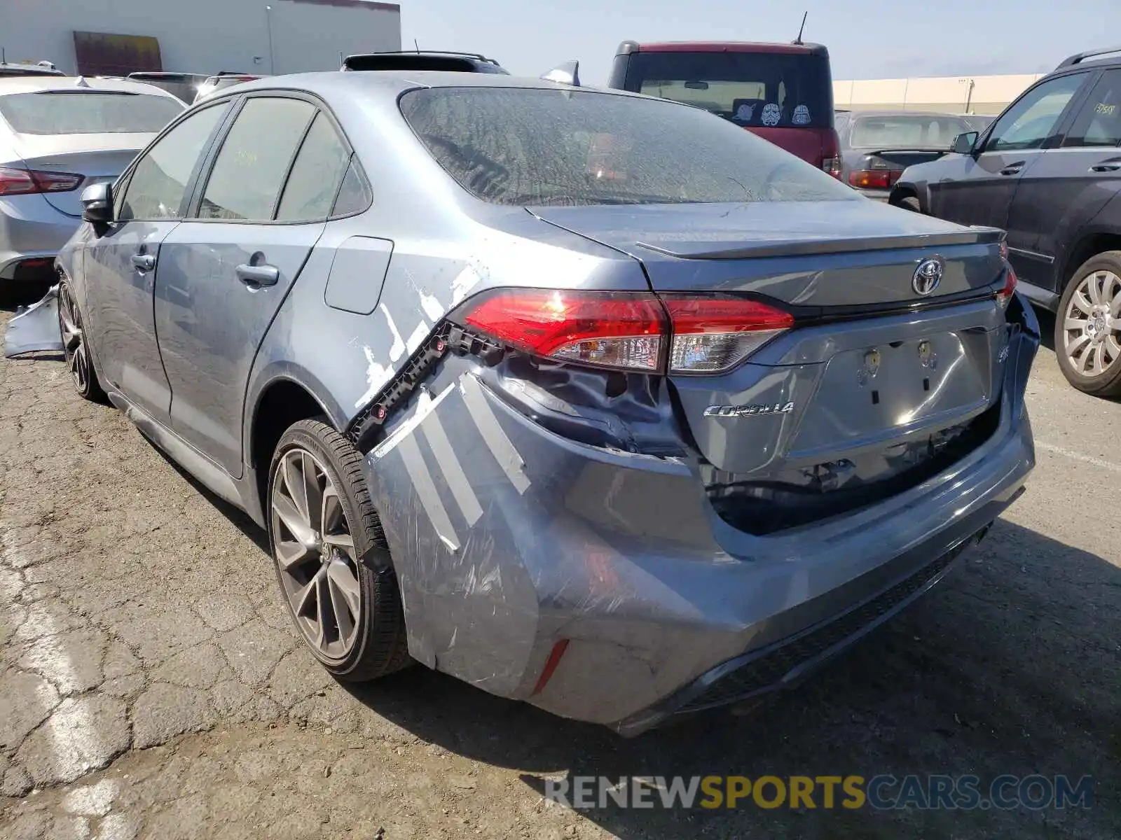 3 Photograph of a damaged car JTDS4RCE0LJ008493 TOYOTA COROLLA 2020