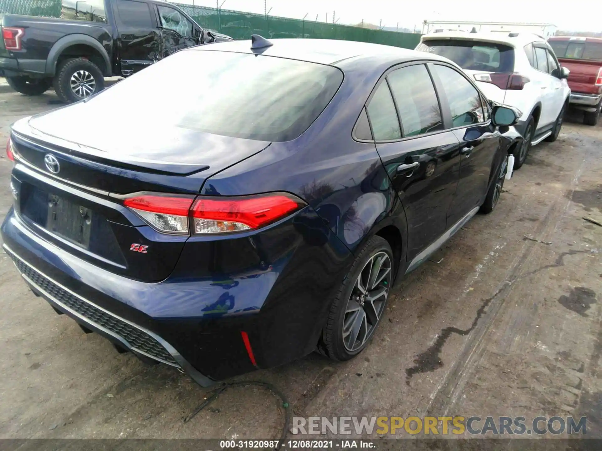 4 Photograph of a damaged car JTDS4RCE0LJ010776 TOYOTA COROLLA 2020