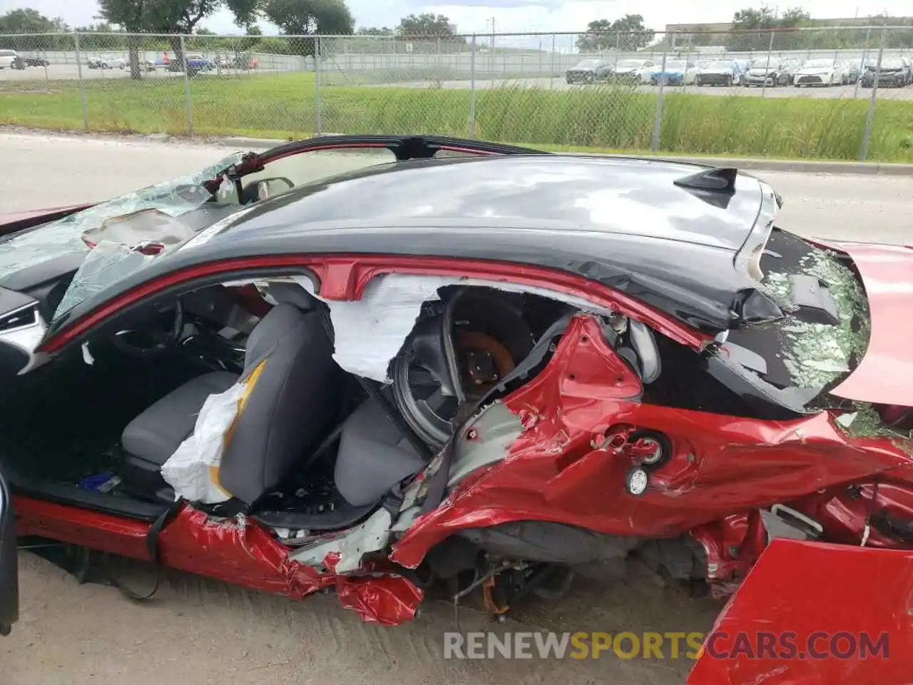 10 Photograph of a damaged car JTDS4RCE0LJ015198 TOYOTA COROLLA 2020