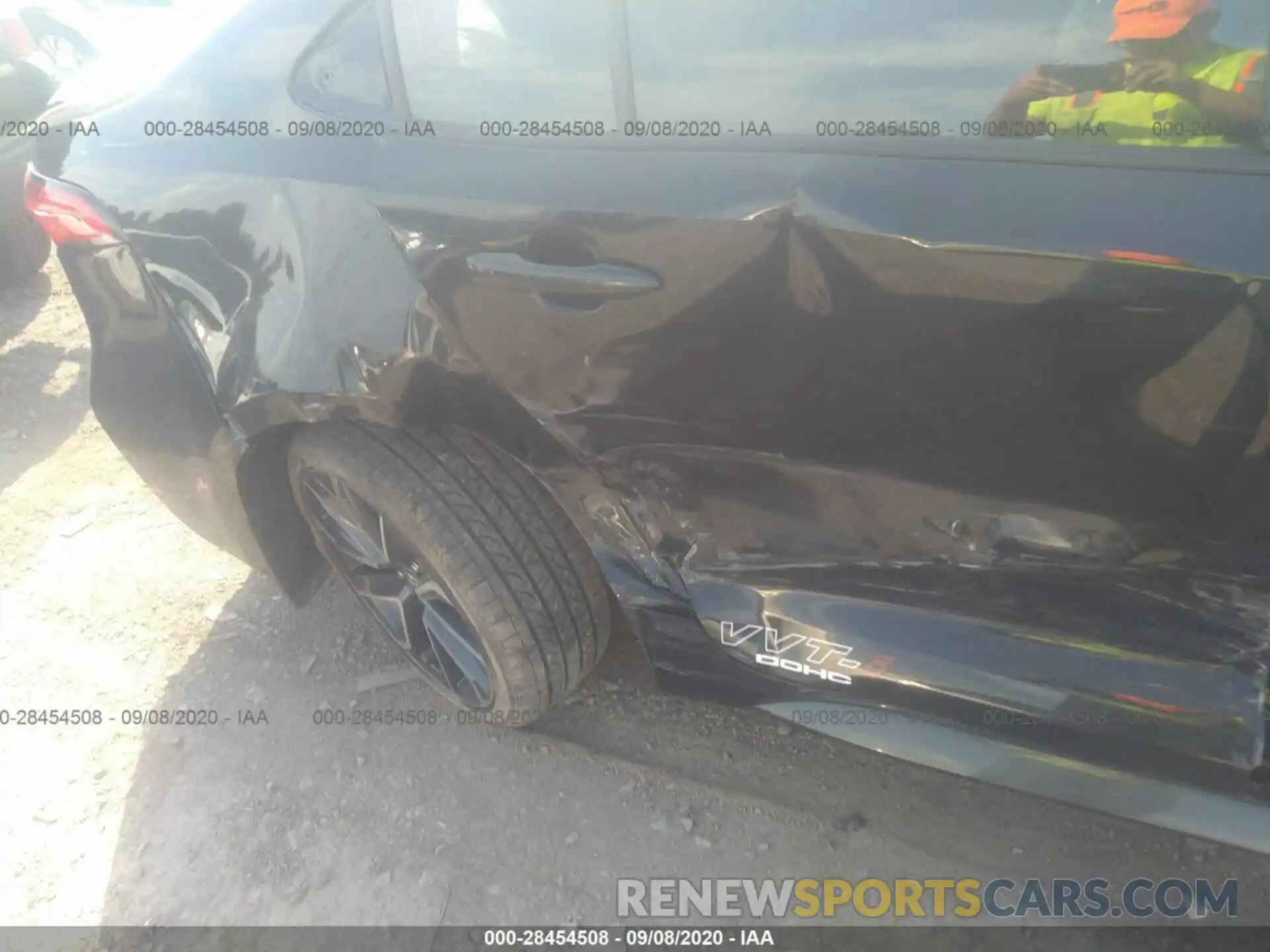6 Photograph of a damaged car JTDS4RCE0LJ017629 TOYOTA COROLLA 2020