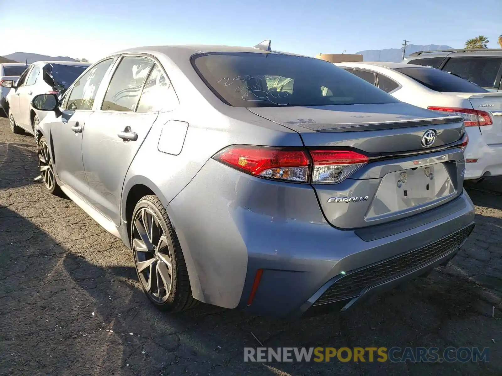 3 Photograph of a damaged car JTDS4RCE0LJ017971 TOYOTA COROLLA 2020