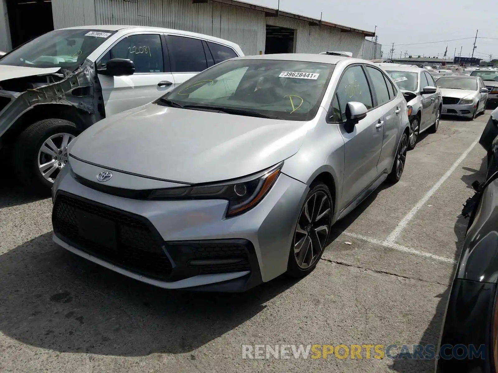 2 Photograph of a damaged car JTDS4RCE0LJ019137 TOYOTA COROLLA 2020