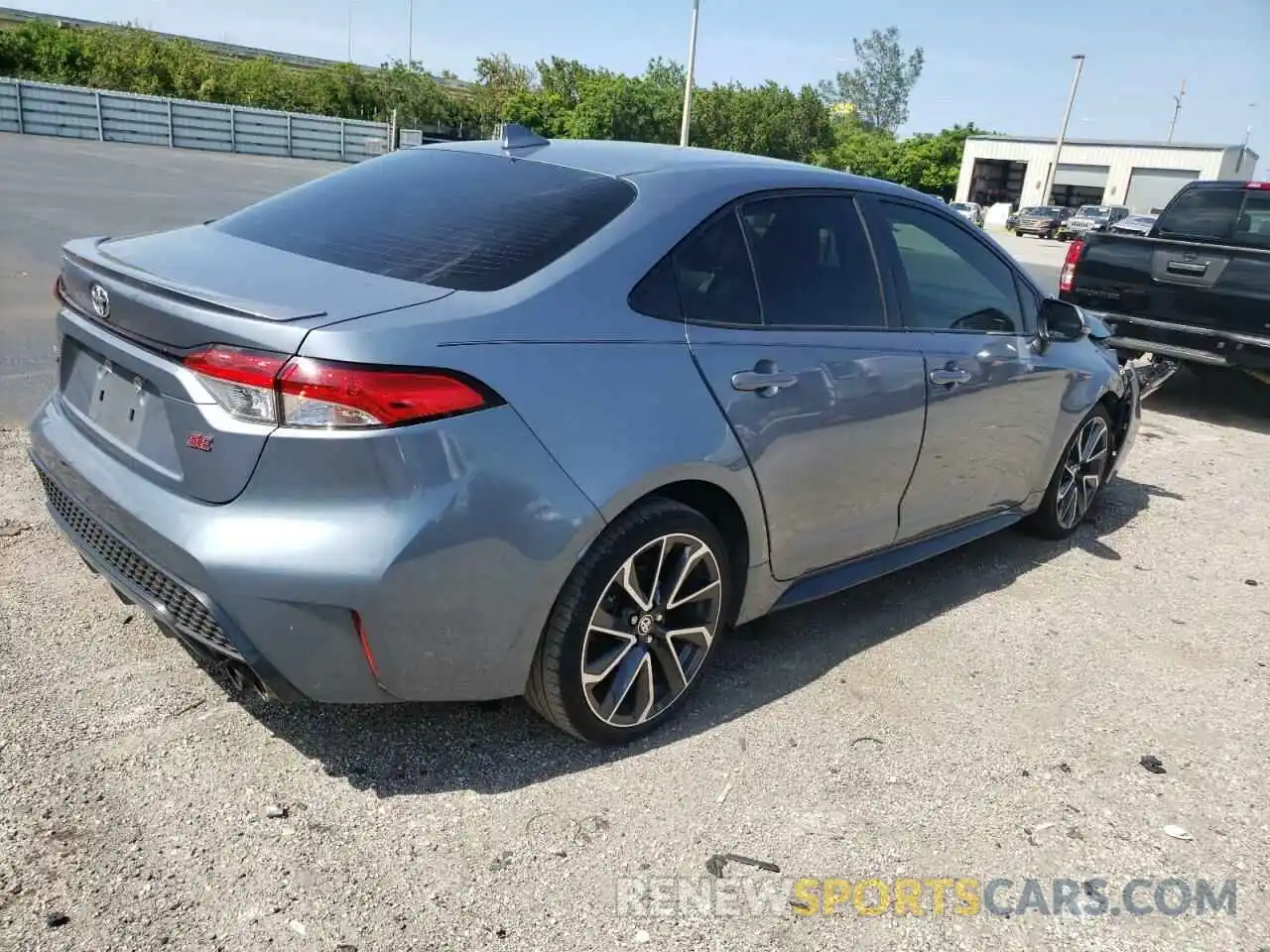 4 Photograph of a damaged car JTDS4RCE0LJ020398 TOYOTA COROLLA 2020