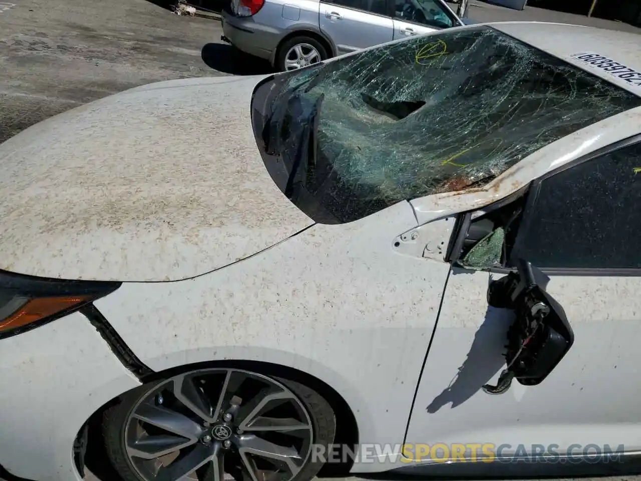 9 Photograph of a damaged car JTDS4RCE0LJ020627 TOYOTA COROLLA 2020