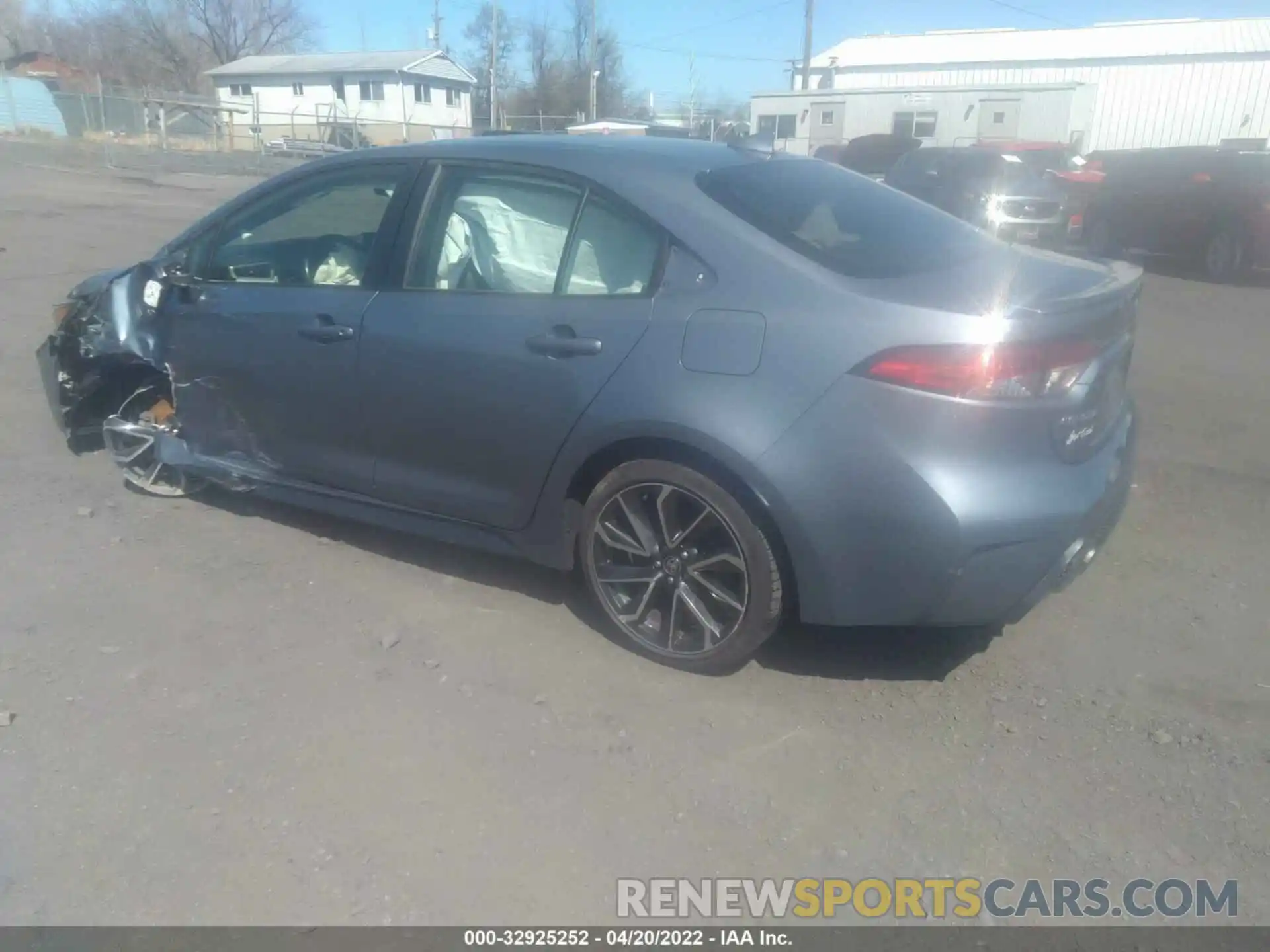 3 Photograph of a damaged car JTDS4RCE0LJ021843 TOYOTA COROLLA 2020