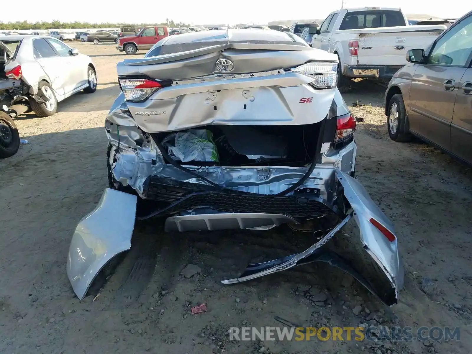 9 Photograph of a damaged car JTDS4RCE0LJ023351 TOYOTA COROLLA 2020