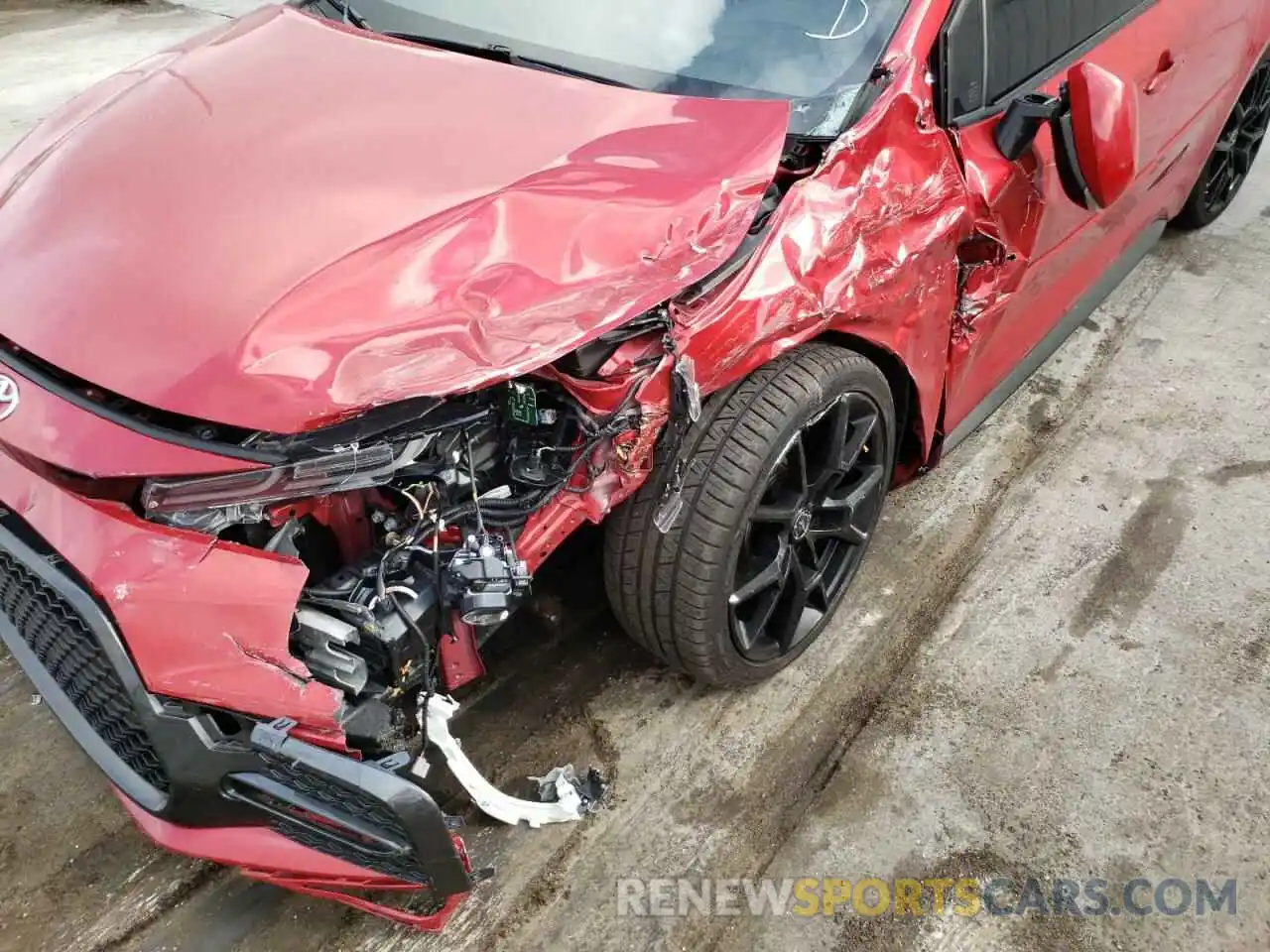 9 Photograph of a damaged car JTDS4RCE0LJ025343 TOYOTA COROLLA 2020